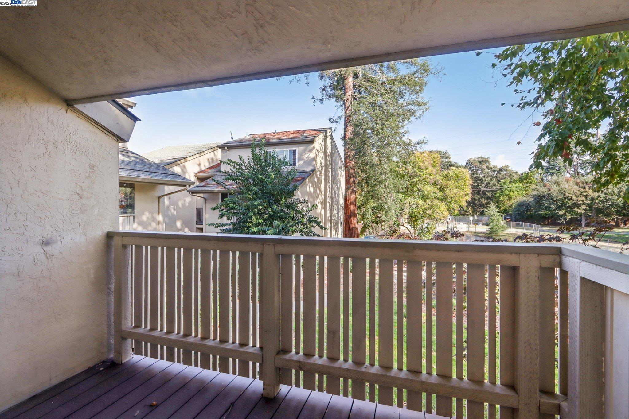Detail Gallery Image 27 of 38 For 2720 Oak Rd #127,  Walnut Creek,  CA 94597 - 3 Beds | 2 Baths