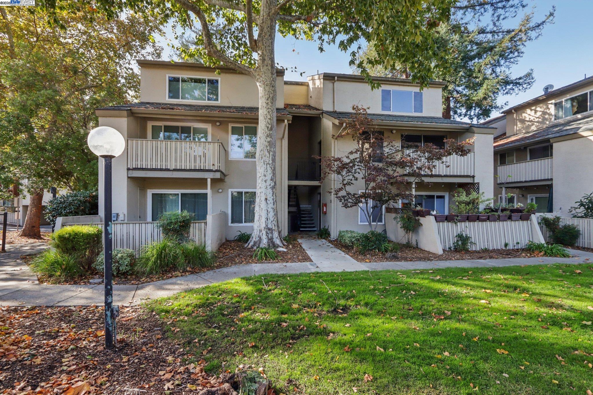Detail Gallery Image 36 of 38 For 2720 Oak Rd #127,  Walnut Creek,  CA 94597 - 3 Beds | 2 Baths