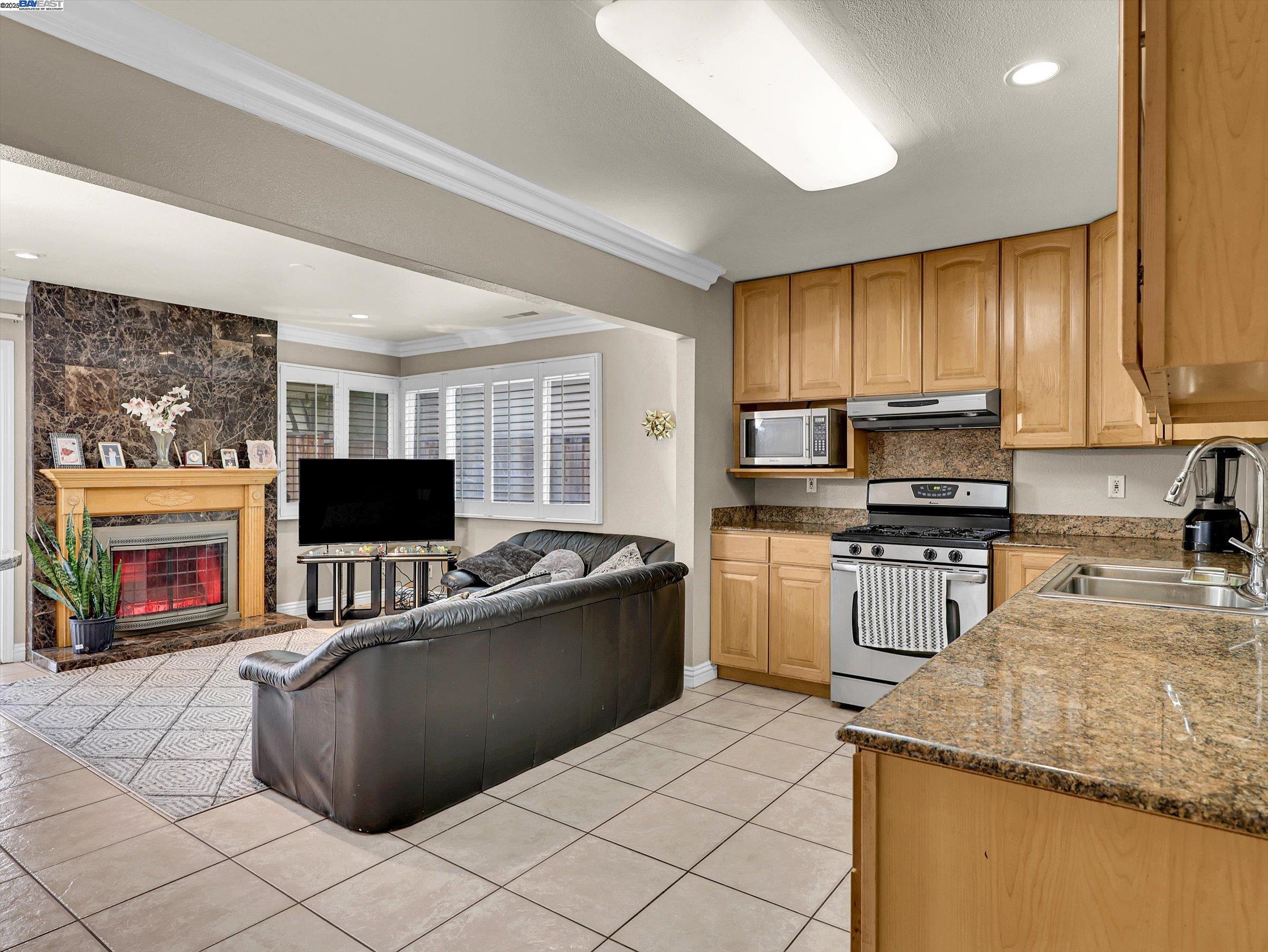 Detail Gallery Image 11 of 31 For 3142 San Angelo Way, Union City,  CA 94587 - 4 Beds | 2 Baths