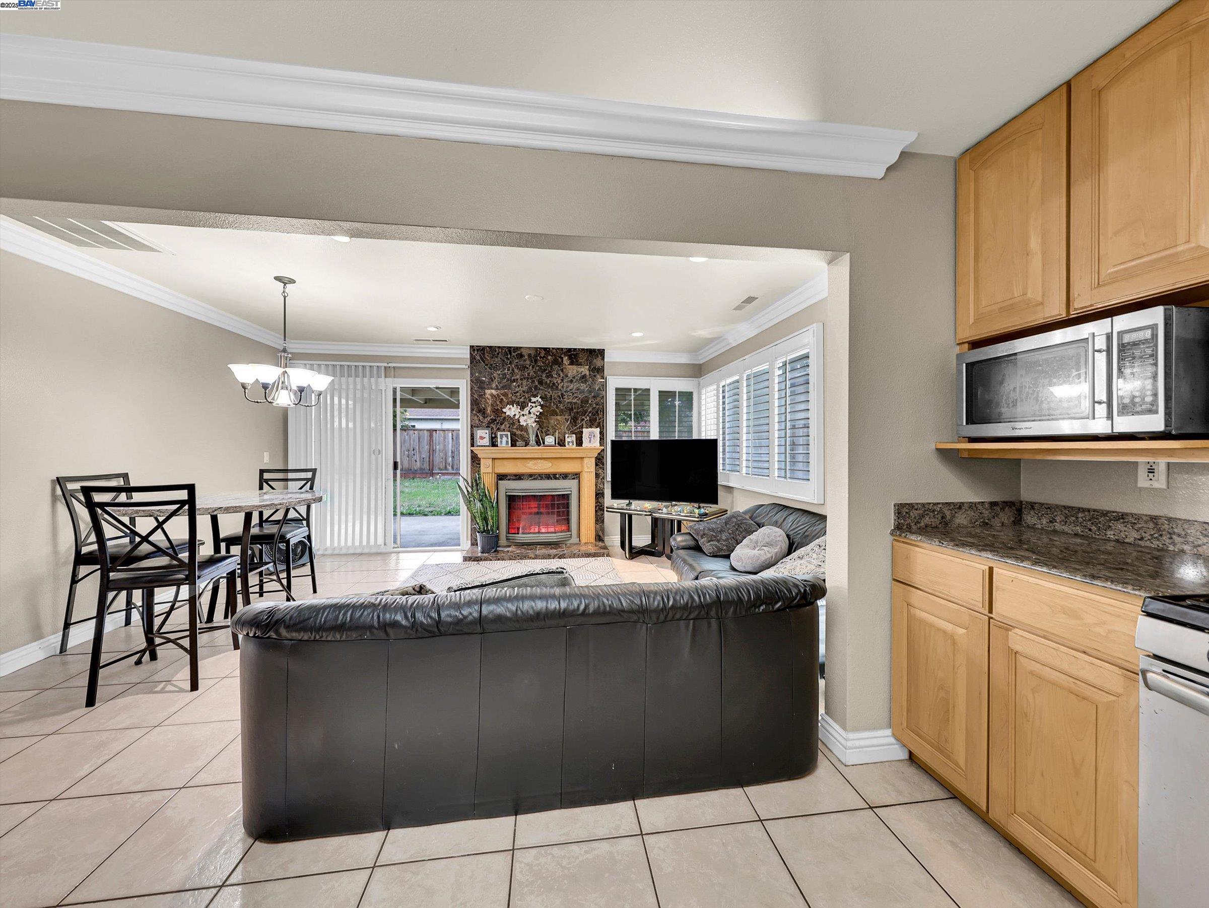 Detail Gallery Image 13 of 31 For 3142 San Angelo Way, Union City,  CA 94587 - 4 Beds | 2 Baths