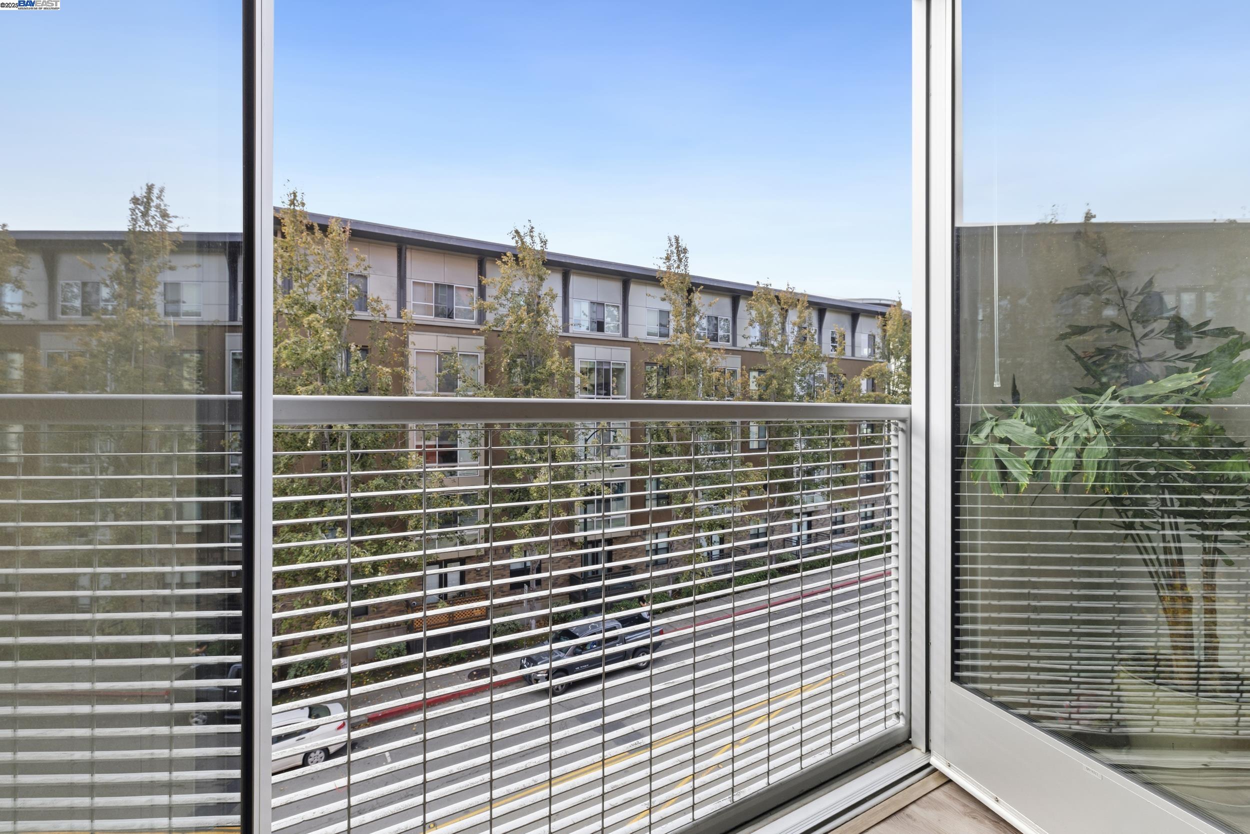 Detail Gallery Image 17 of 29 For 630 Thomas L Berkley Way #403,  Oakland,  CA 94612 - 1 Beds | 1 Baths