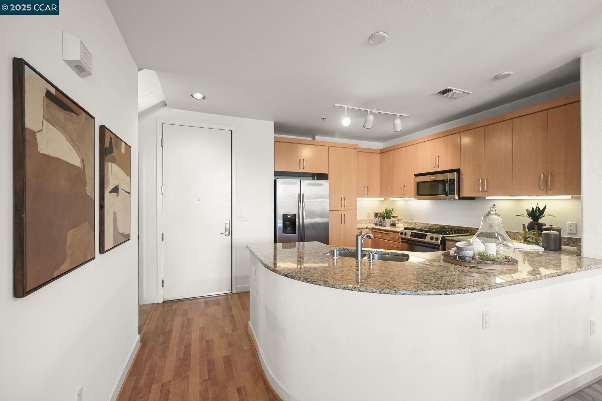 Detail Gallery Image 3 of 45 For 5501 De Marcus Blvd #401,  Dublin,  CA 94568 - 2 Beds | 2 Baths