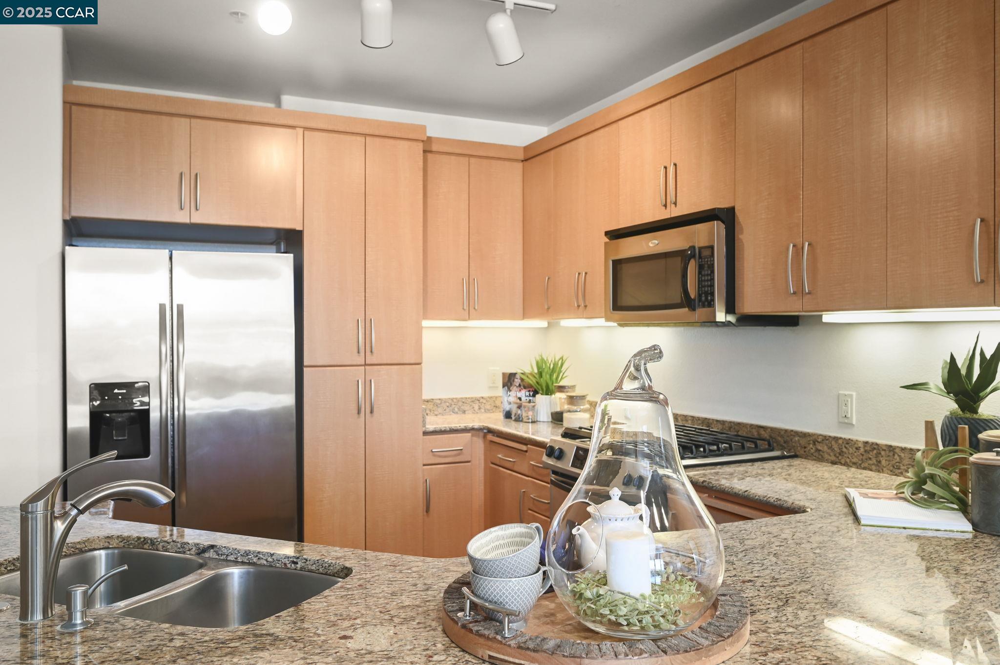 Detail Gallery Image 5 of 45 For 5501 De Marcus Blvd #401,  Dublin,  CA 94568 - 2 Beds | 2 Baths