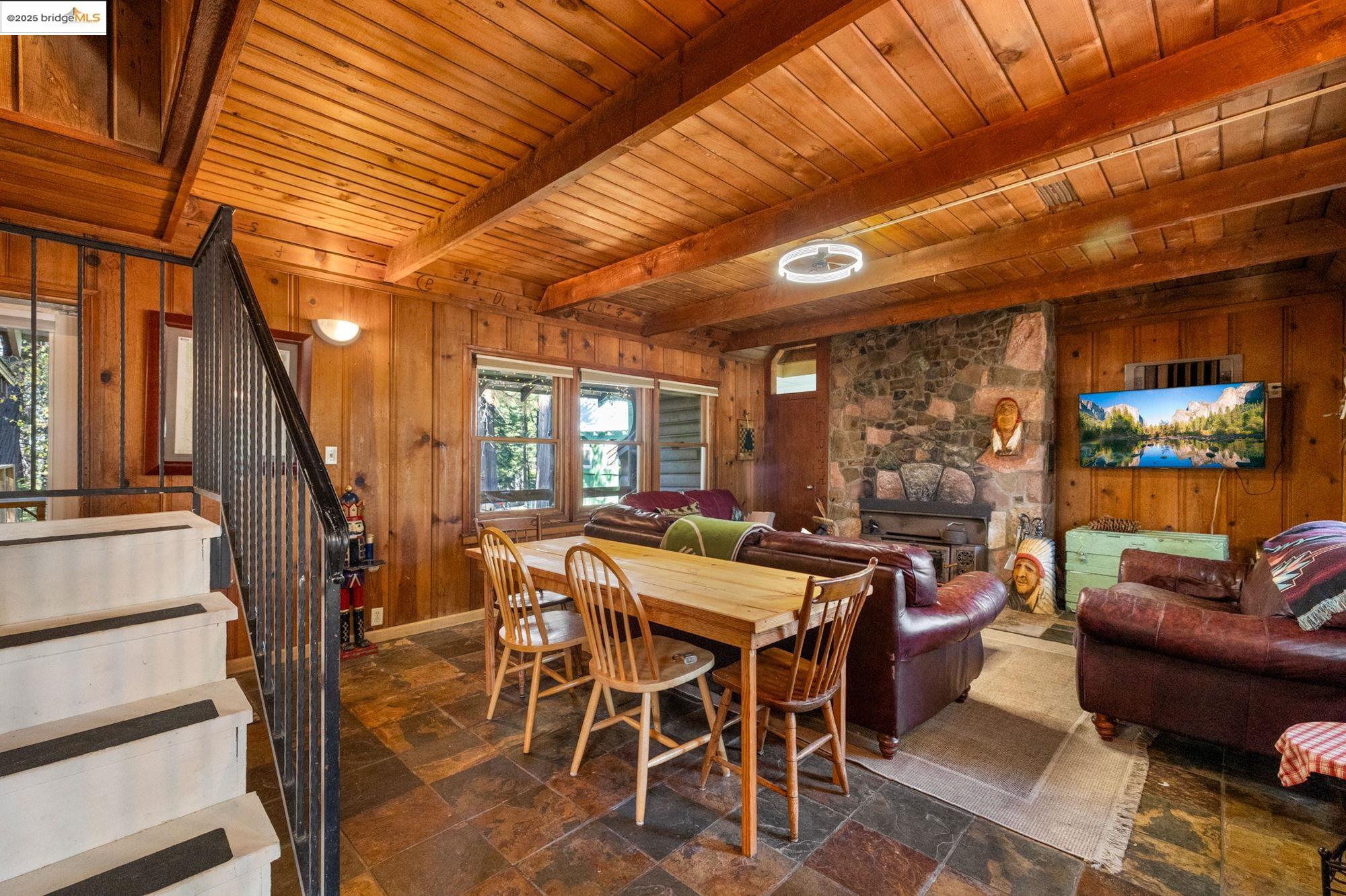 Detail Gallery Image 7 of 39 For 25088 State Highway 108, Mi Wuk Village,  CA 95346 - 5 Beds | 3/1 Baths