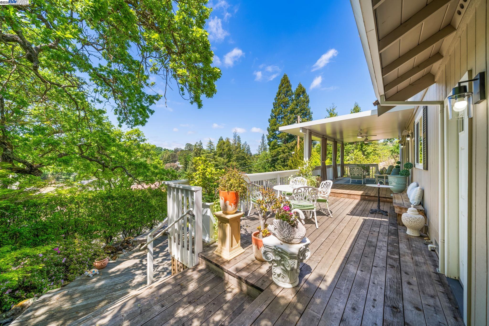 Detail Gallery Image 4 of 60 For 484 El Pintado Rd, Danville,  CA 94526 - 4 Beds | 2/1 Baths