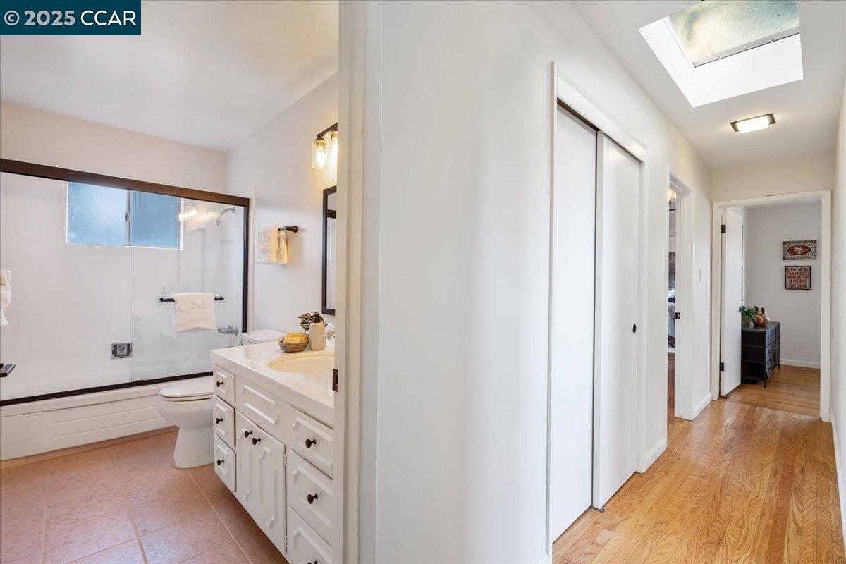 Detail Gallery Image 20 of 60 For 3503 Highland Ave, Redwood City,  CA 94062 - 4 Beds | 3 Baths