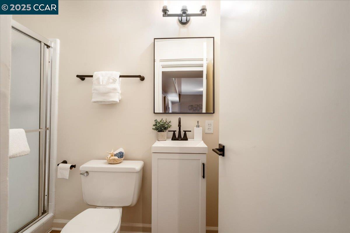 Detail Gallery Image 42 of 60 For 3503 Highland Ave, Redwood City,  CA 94062 - 4 Beds | 3 Baths