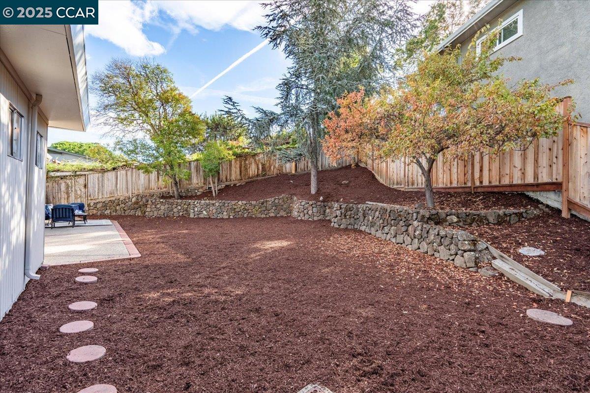 Detail Gallery Image 47 of 60 For 3503 Highland Ave, Redwood City,  CA 94062 - 4 Beds | 3 Baths