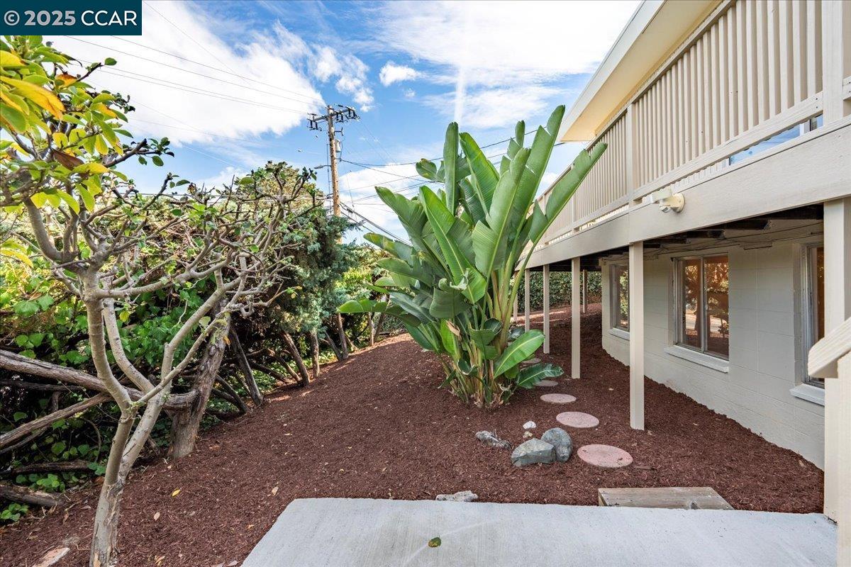 Detail Gallery Image 48 of 60 For 3503 Highland Ave, Redwood City,  CA 94062 - 4 Beds | 3 Baths