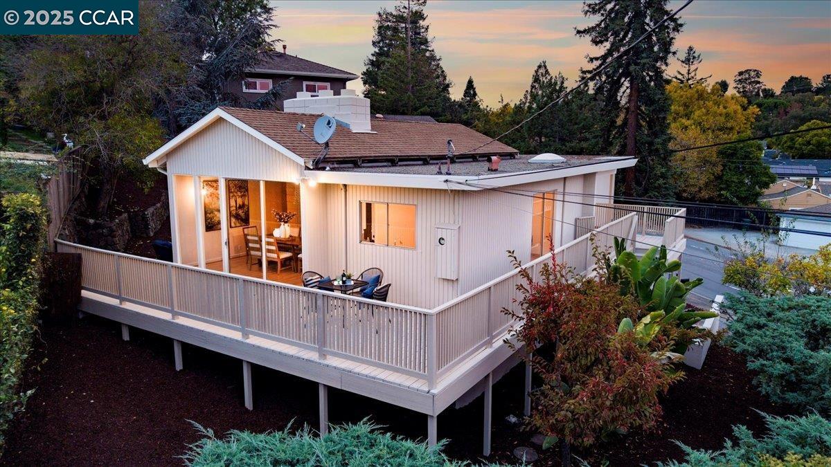 Detail Gallery Image 58 of 60 For 3503 Highland Ave, Redwood City,  CA 94062 - 4 Beds | 3 Baths