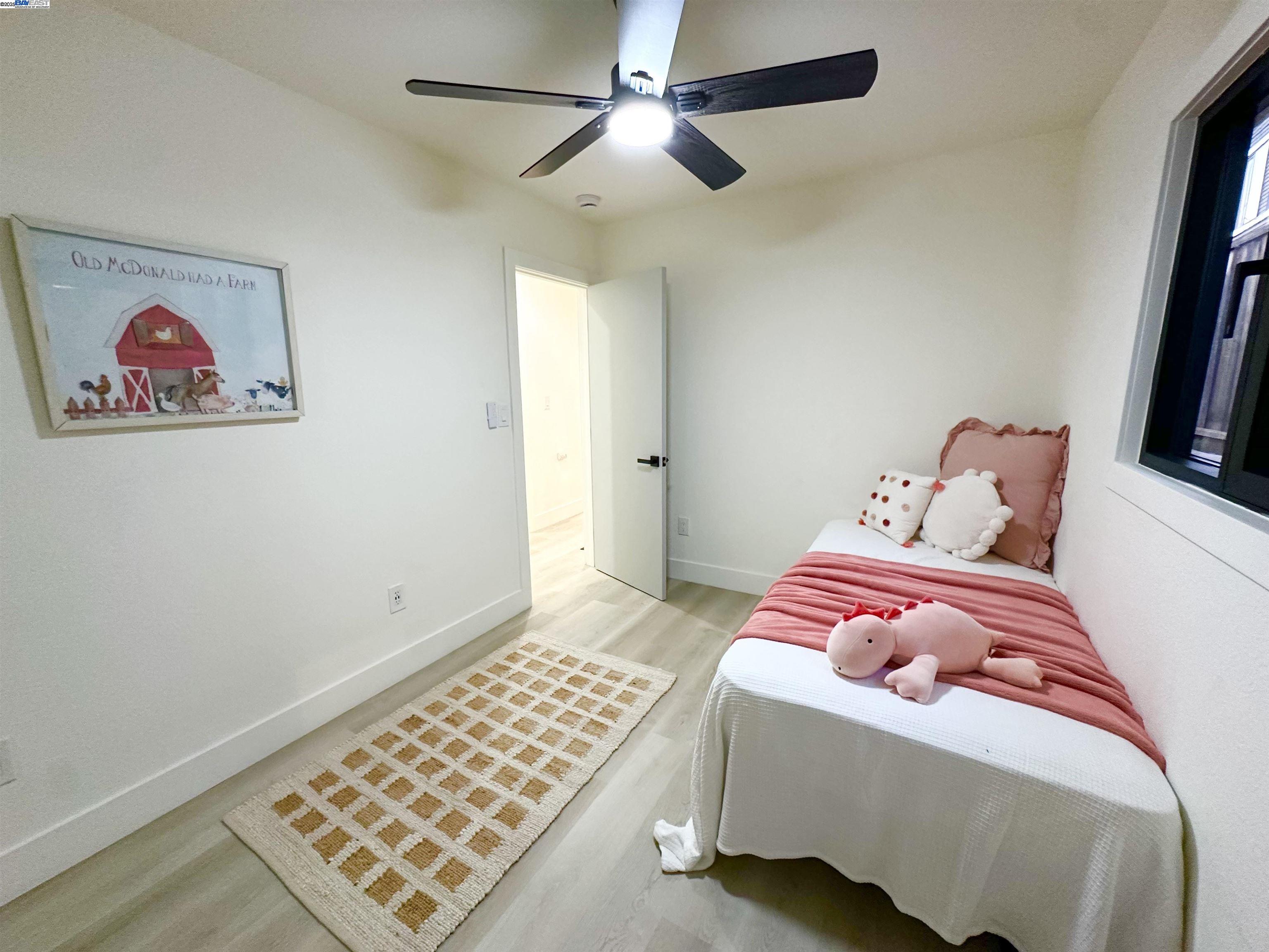 Detail Gallery Image 19 of 41 For 2930 Parker Ave, Oakland,  CA 94605-3320 - 3 Beds | 2 Baths