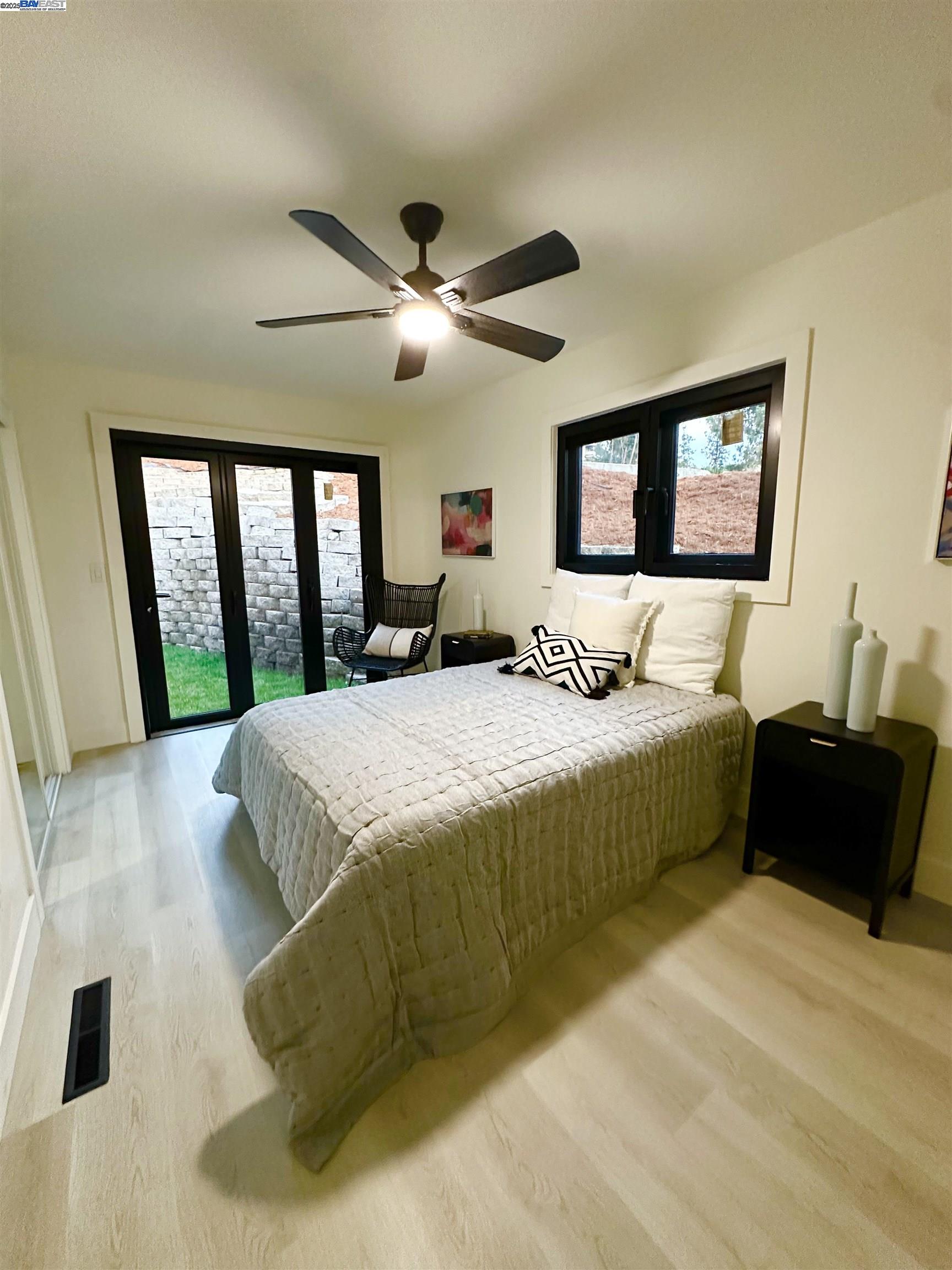 Detail Gallery Image 20 of 41 For 2930 Parker Ave, Oakland,  CA 94605-3320 - 3 Beds | 2 Baths