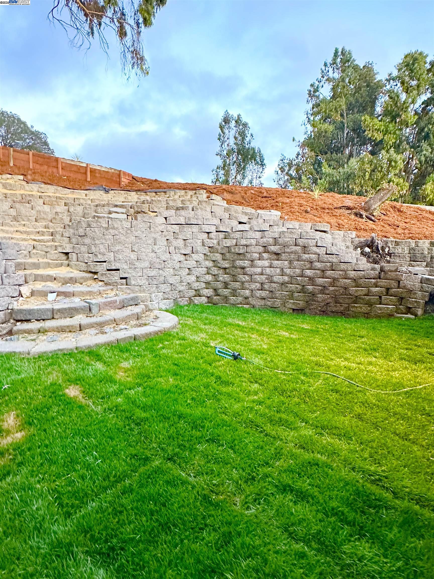 Detail Gallery Image 28 of 41 For 2930 Parker Ave, Oakland,  CA 94605-3320 - 3 Beds | 2 Baths