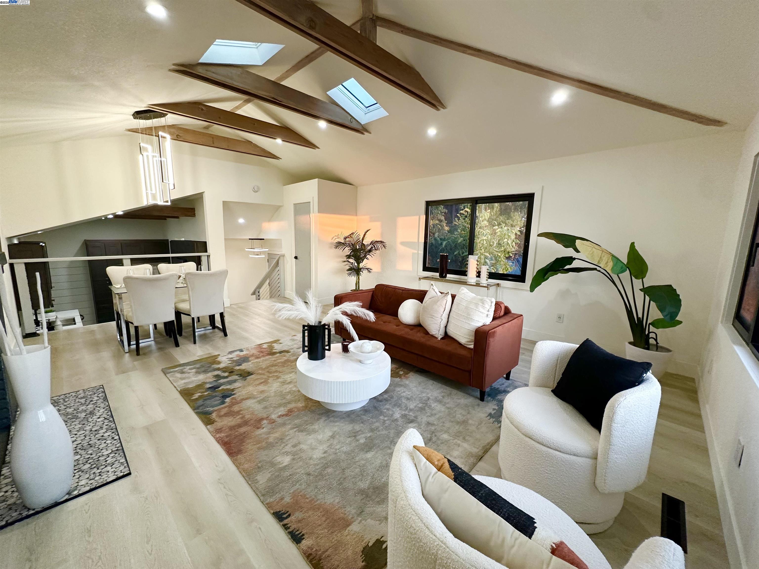 Detail Gallery Image 6 of 41 For 2930 Parker Ave, Oakland,  CA 94605-3320 - 3 Beds | 2 Baths