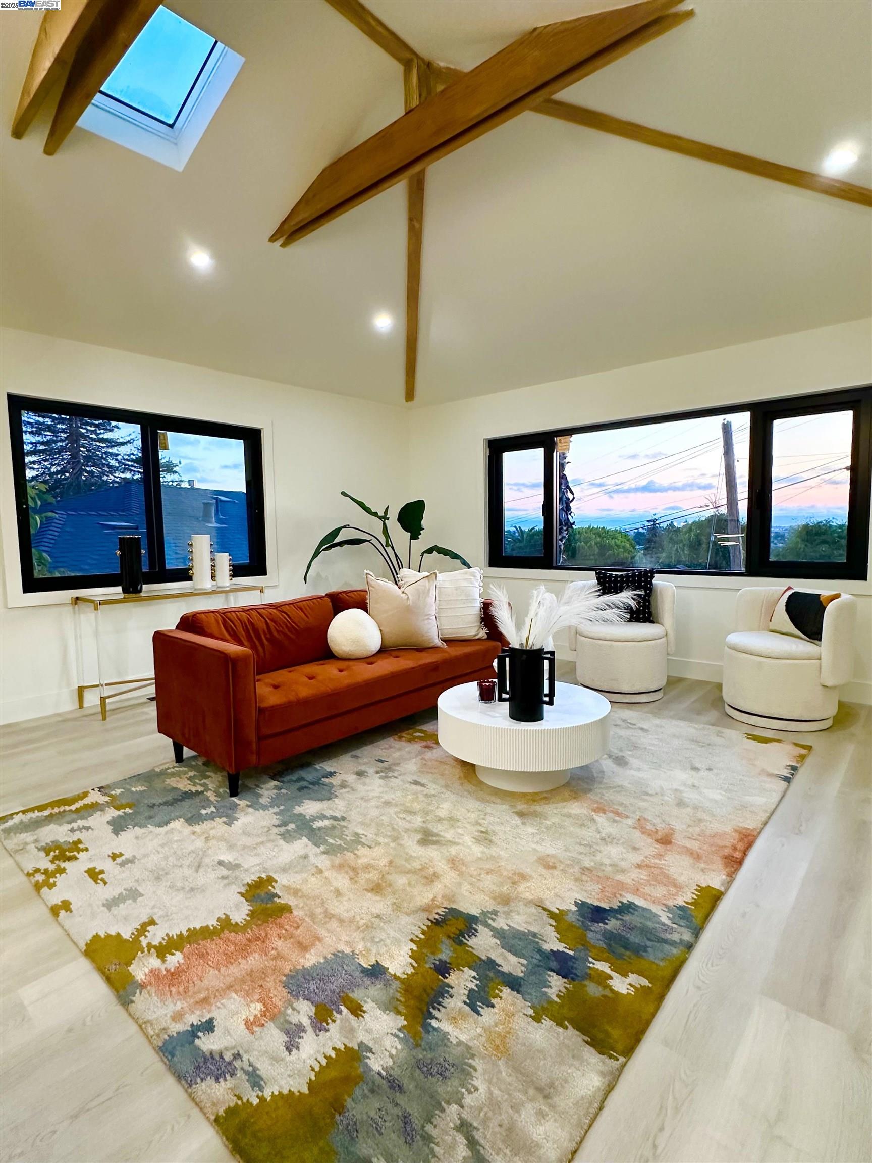 Detail Gallery Image 7 of 41 For 2930 Parker Ave, Oakland,  CA 94605-3320 - 3 Beds | 2 Baths