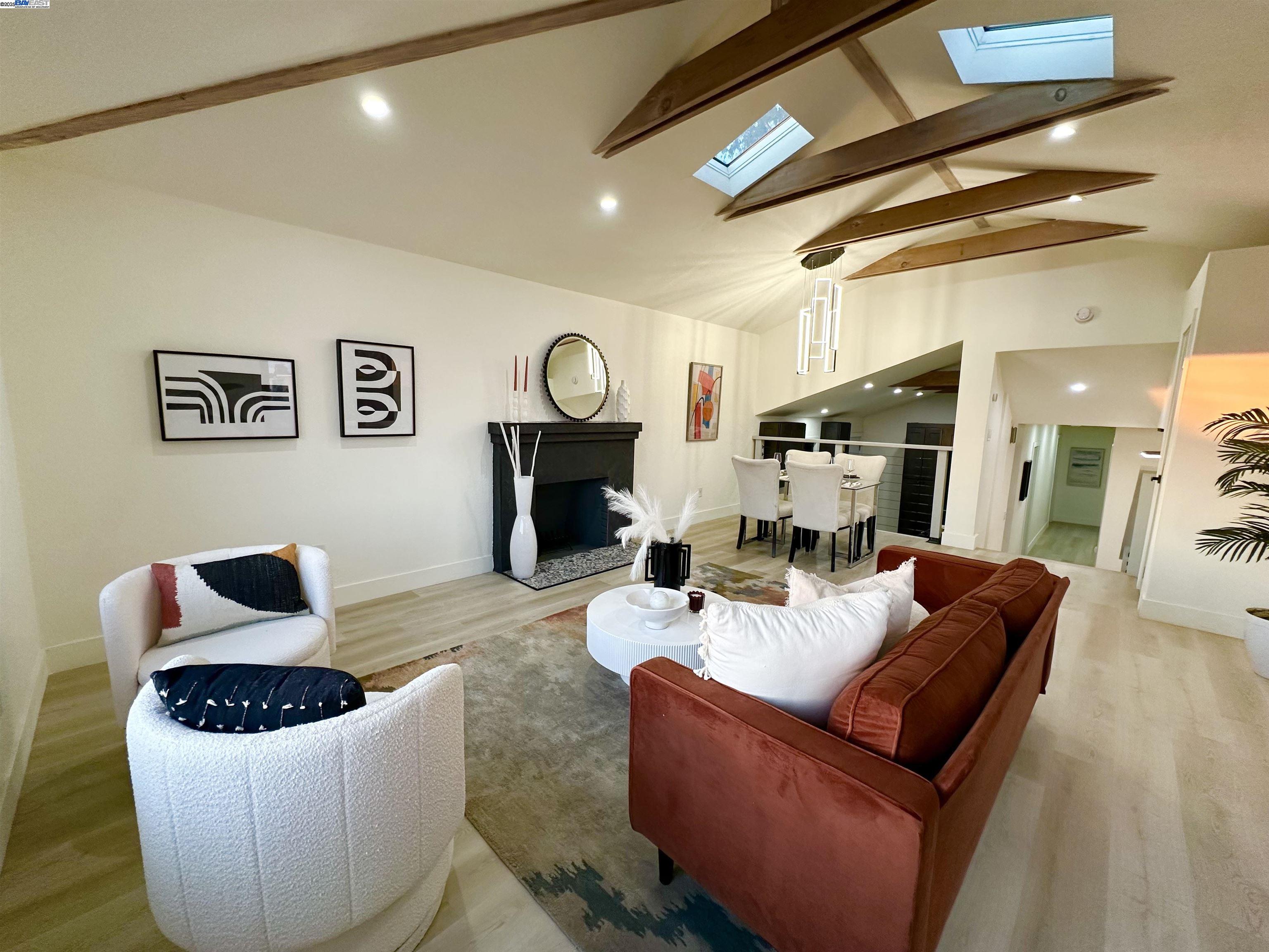 Detail Gallery Image 8 of 41 For 2930 Parker Ave, Oakland,  CA 94605-3320 - 3 Beds | 2 Baths