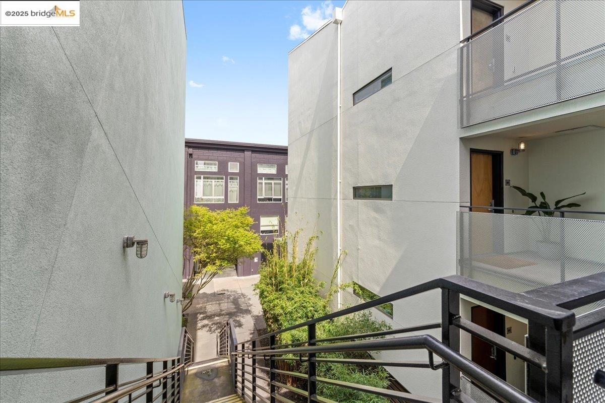 Detail Gallery Image 14 of 26 For 1201 Pine St #354,  Oakland,  CA 94607 - 1 Beds | 1 Baths