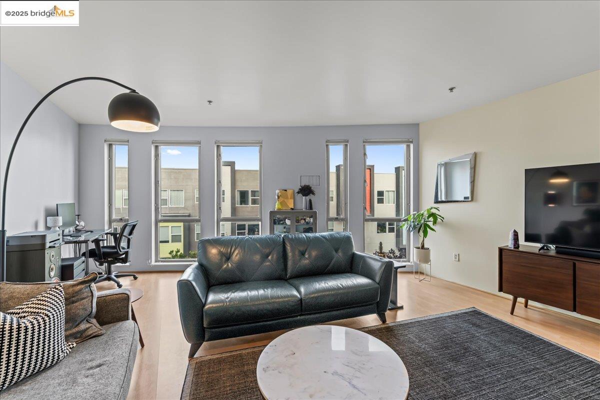 Detail Gallery Image 23 of 26 For 1201 Pine St #354,  Oakland,  CA 94607 - 1 Beds | 1 Baths