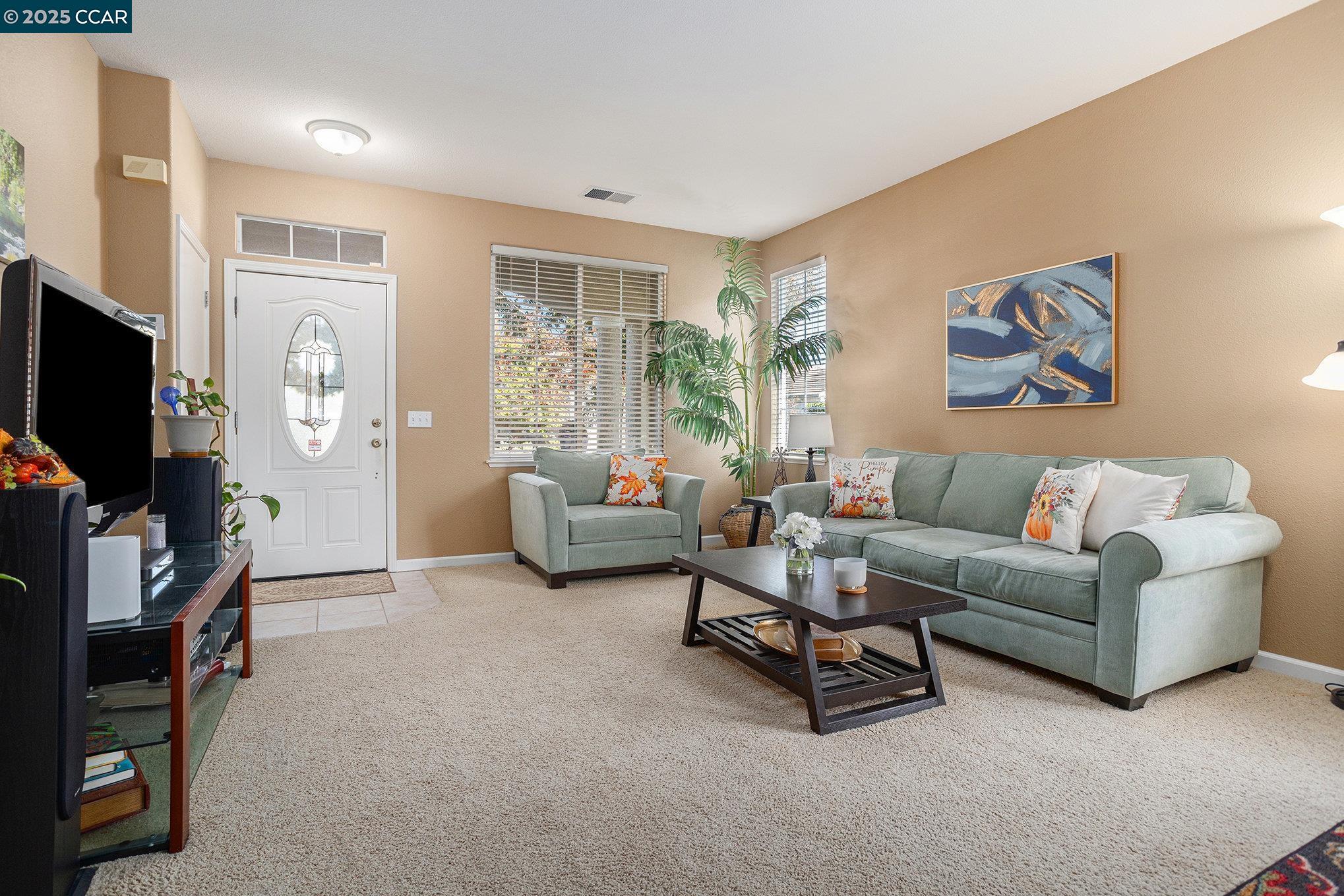Detail Gallery Image 5 of 29 For 2030 Kent Dr, Brentwood,  CA 94513 - 2 Beds | 2 Baths