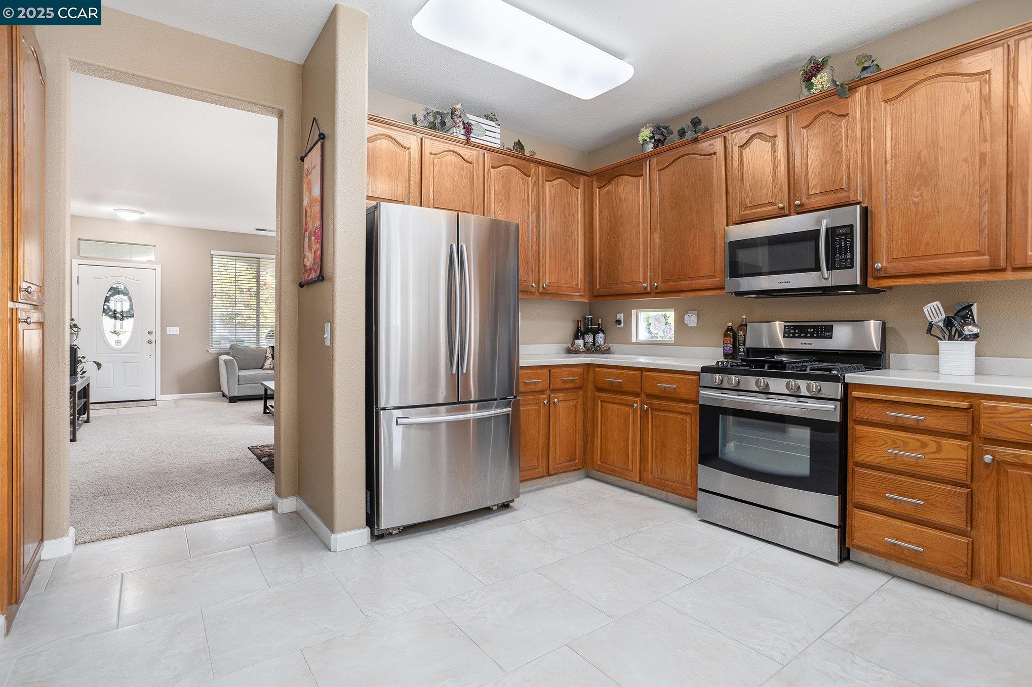 Detail Gallery Image 6 of 29 For 2030 Kent Dr, Brentwood,  CA 94513 - 2 Beds | 2 Baths