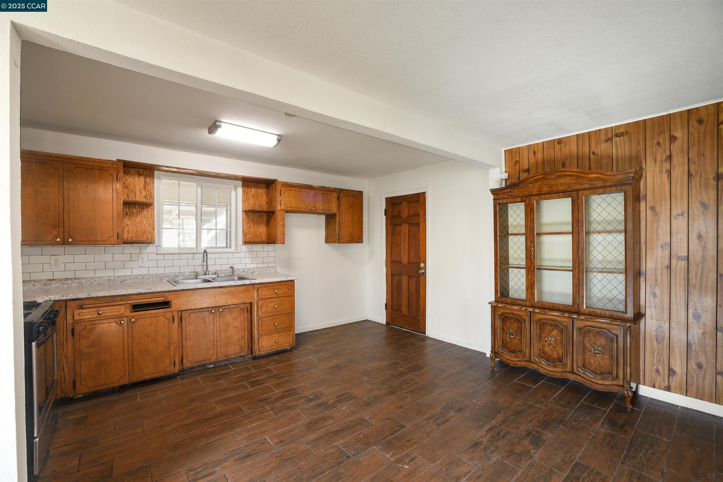 Detail Gallery Image 10 of 34 For 246 Oak Ave, Galt,  CA 95632 - 3 Beds | 2 Baths