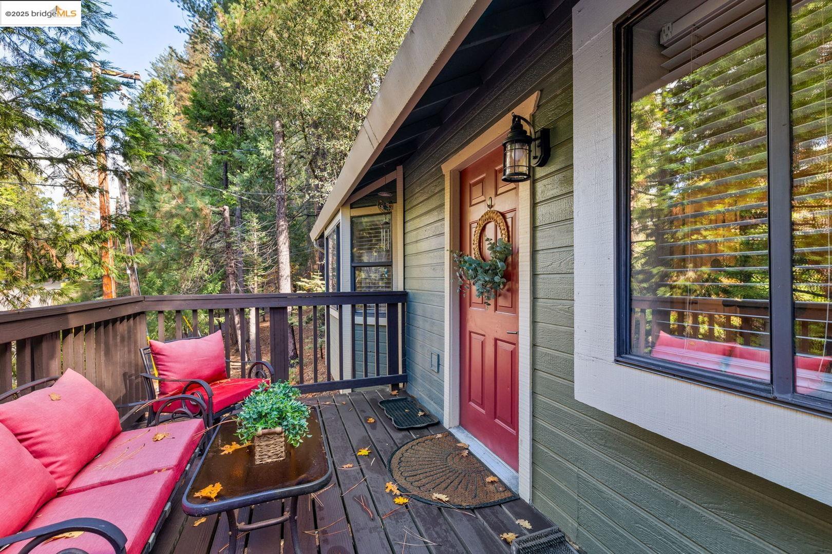 Detail Gallery Image 4 of 21 For 22529 Twain Harte Dr, Twain Harte,  CA 95383 - 2 Beds | 1 Baths