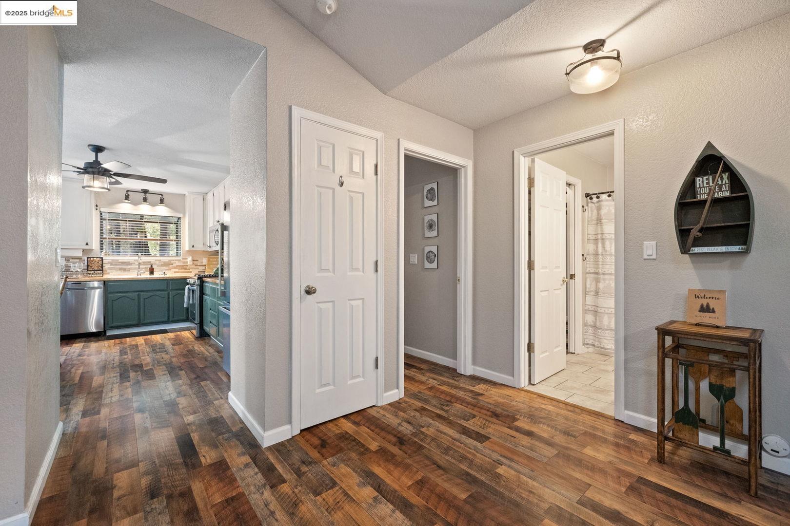 Detail Gallery Image 9 of 21 For 22529 Twain Harte Dr, Twain Harte,  CA 95383 - 2 Beds | 1 Baths