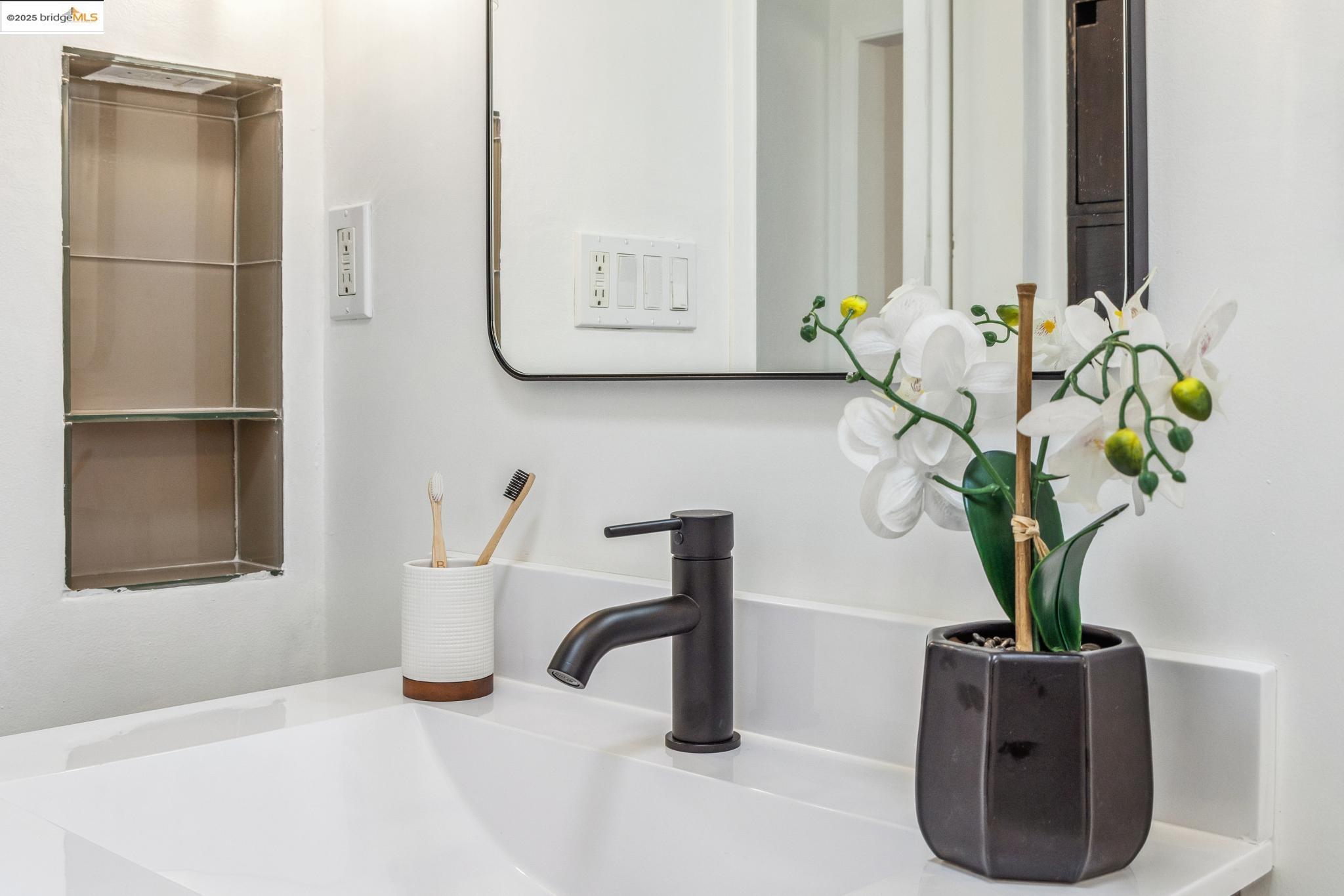 Detail Gallery Image 44 of 57 For 4134 Harbor View Ave, Oakland,  CA 94619 - 3 Beds | 2 Baths