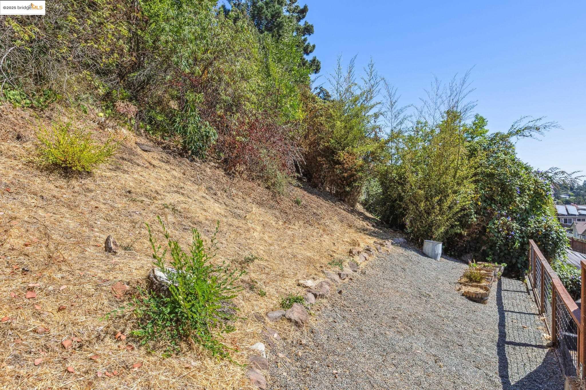 Detail Gallery Image 46 of 57 For 4134 Harbor View Ave, Oakland,  CA 94619 - 3 Beds | 2 Baths