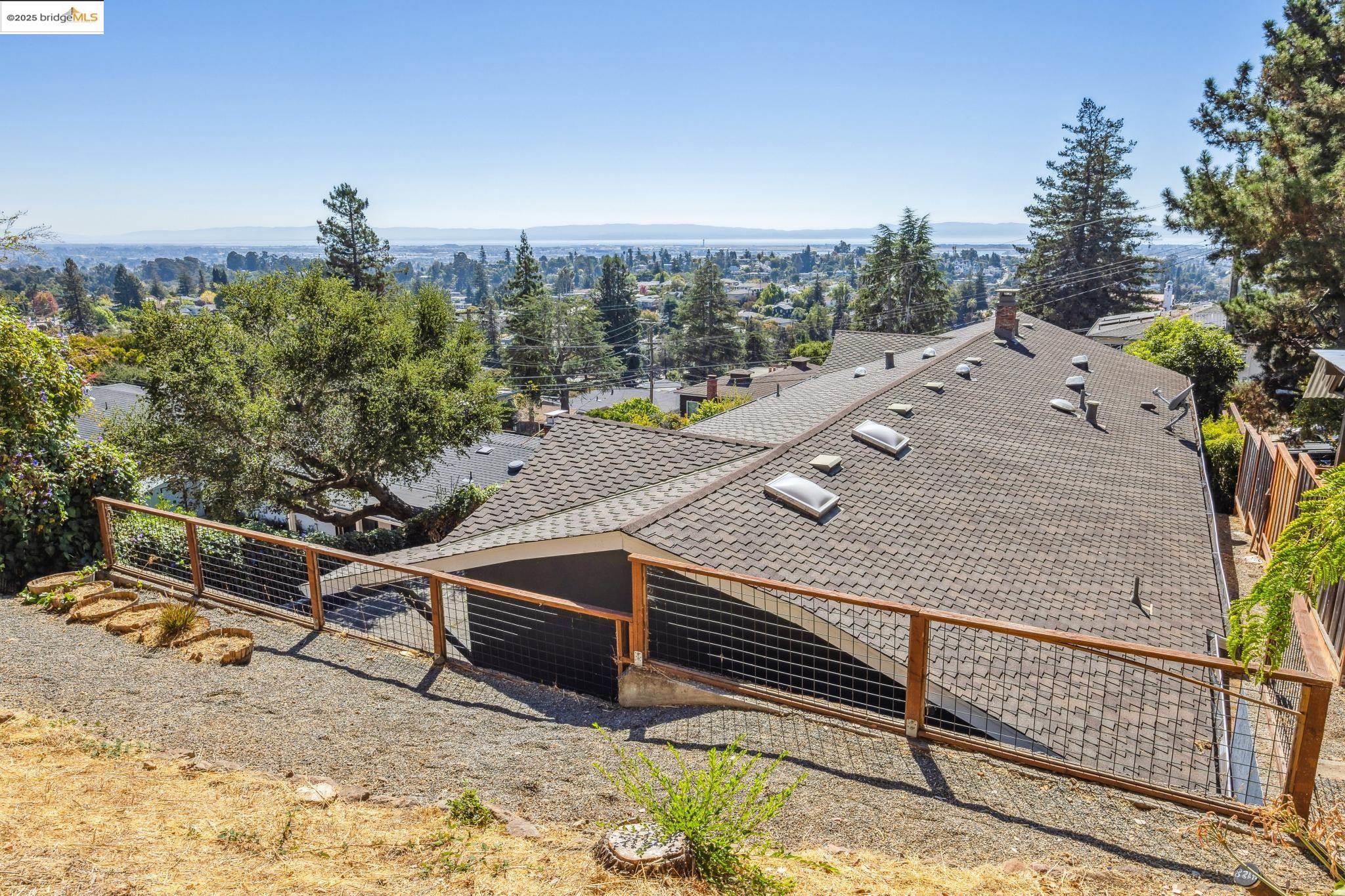 Detail Gallery Image 49 of 57 For 4134 Harbor View Ave, Oakland,  CA 94619 - 3 Beds | 2 Baths