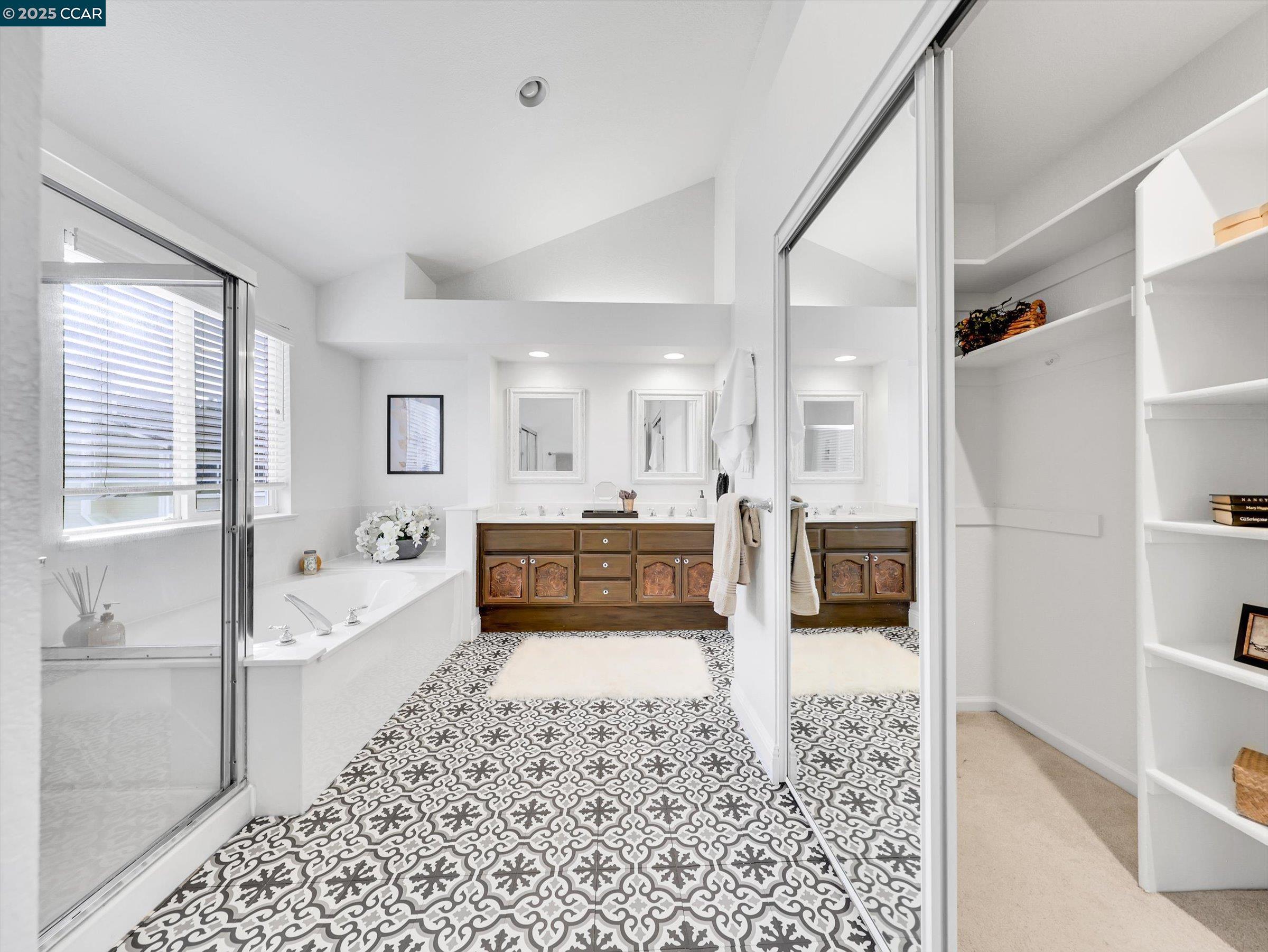 Detail Gallery Image 18 of 30 For 705 Bridge Creek Dr, San Ramon,  CA 94582 - 5 Beds | 3 Baths