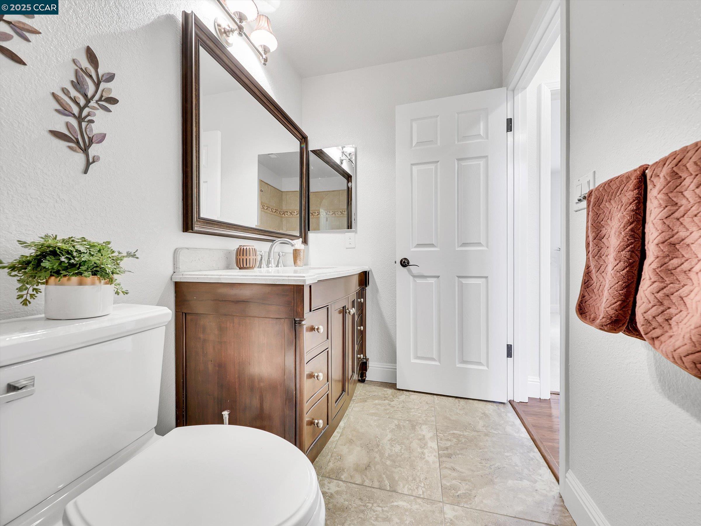 Detail Gallery Image 7 of 30 For 705 Bridge Creek Dr, San Ramon,  CA 94582 - 5 Beds | 3 Baths