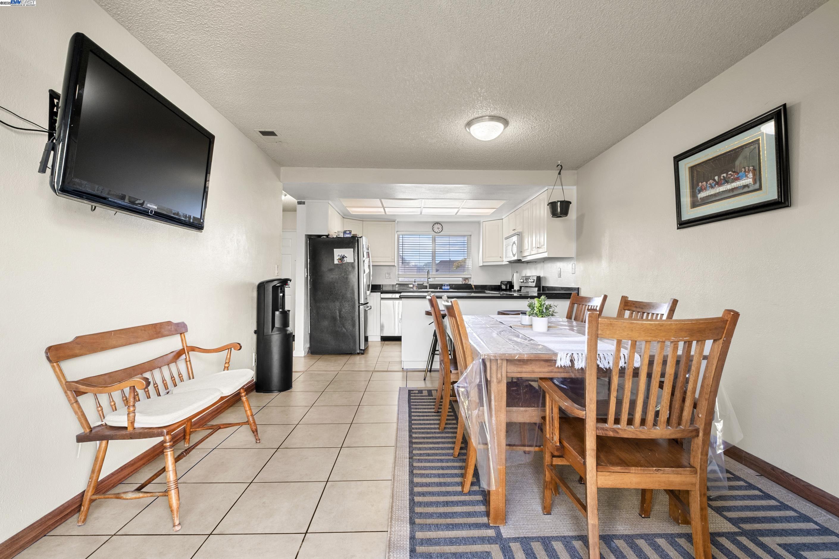 Detail Gallery Image 14 of 38 For 3138 Chimney Ct, Union City,  CA 94587 - 4 Beds | 2 Baths