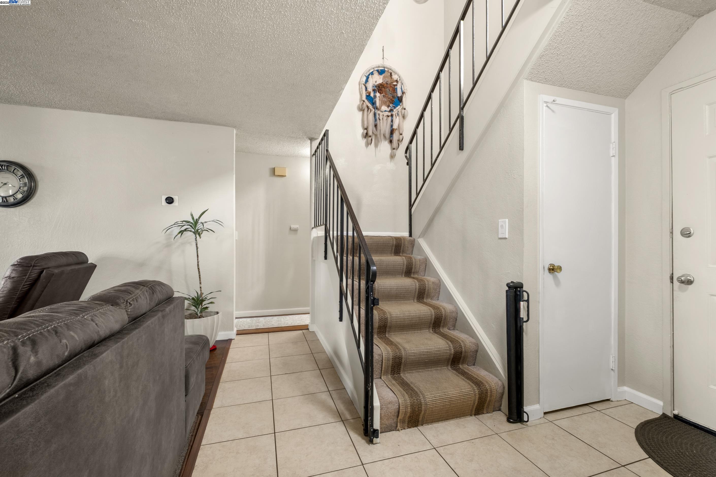 Detail Gallery Image 5 of 38 For 3138 Chimney Ct, Union City,  CA 94587 - 4 Beds | 2 Baths
