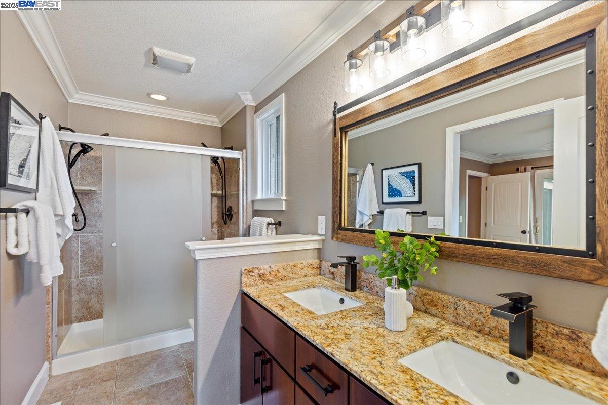 Detail Gallery Image 32 of 54 For 1766 Risdon Rd, Concord,  CA 94518 - 4 Beds | 2/1 Baths