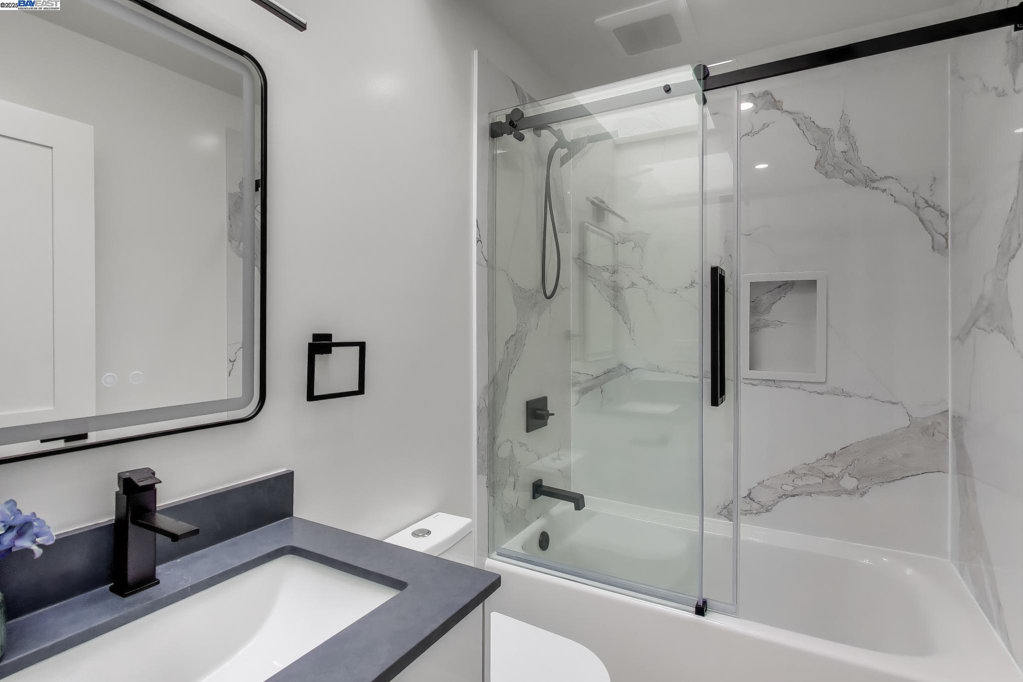 Detail Gallery Image 20 of 31 For 325 1st Ave, Daly City,  CA 94014 - 4 Beds | 3 Baths