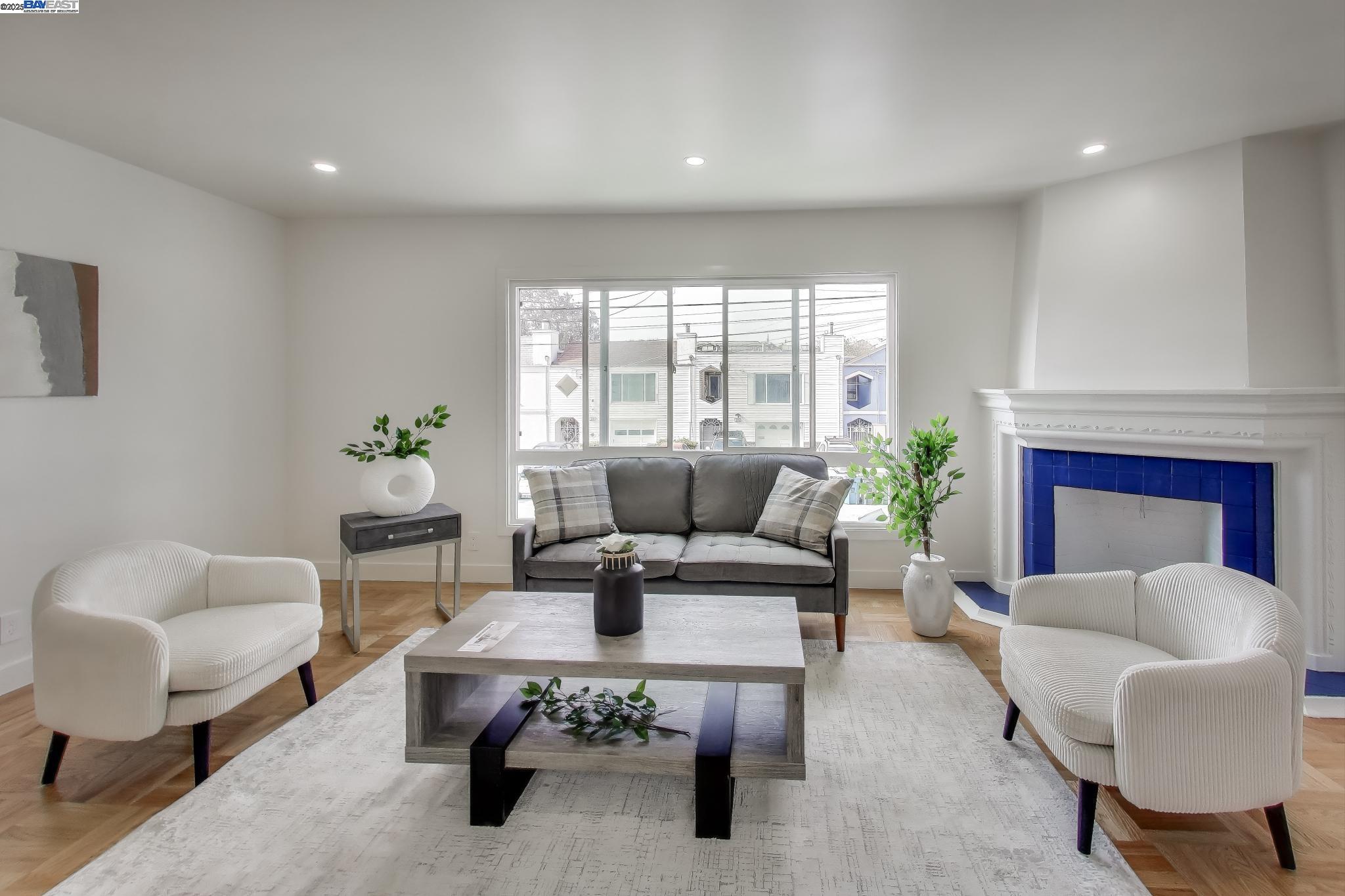 Detail Gallery Image 3 of 31 For 325 1st Ave, Daly City,  CA 94014 - 4 Beds | 3 Baths