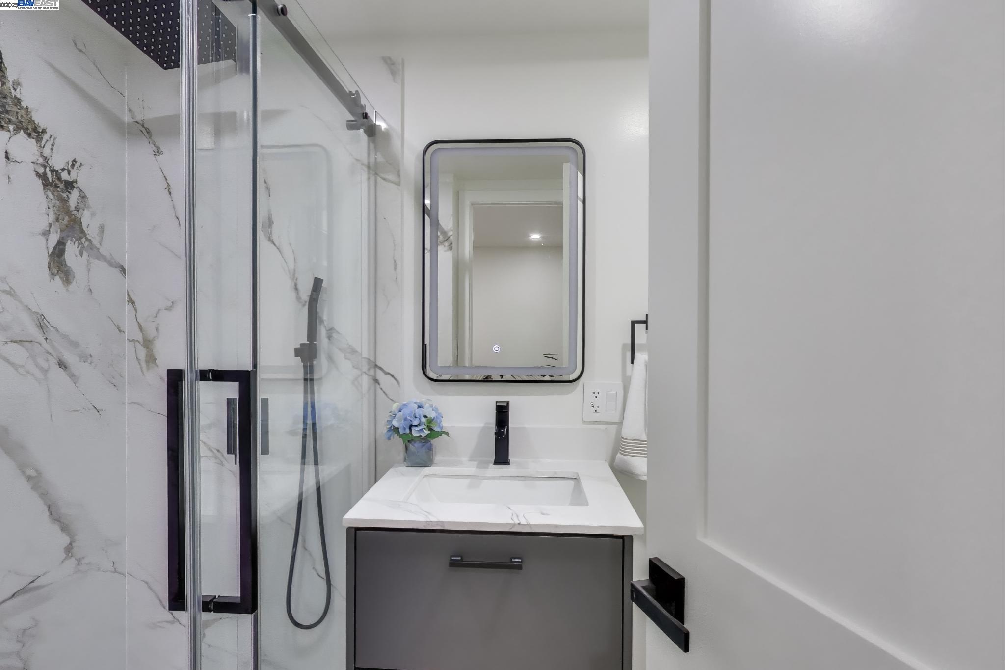 Detail Gallery Image 26 of 31 For 325 1st Ave, Daly City,  CA 94014 - 4 Beds | 3 Baths