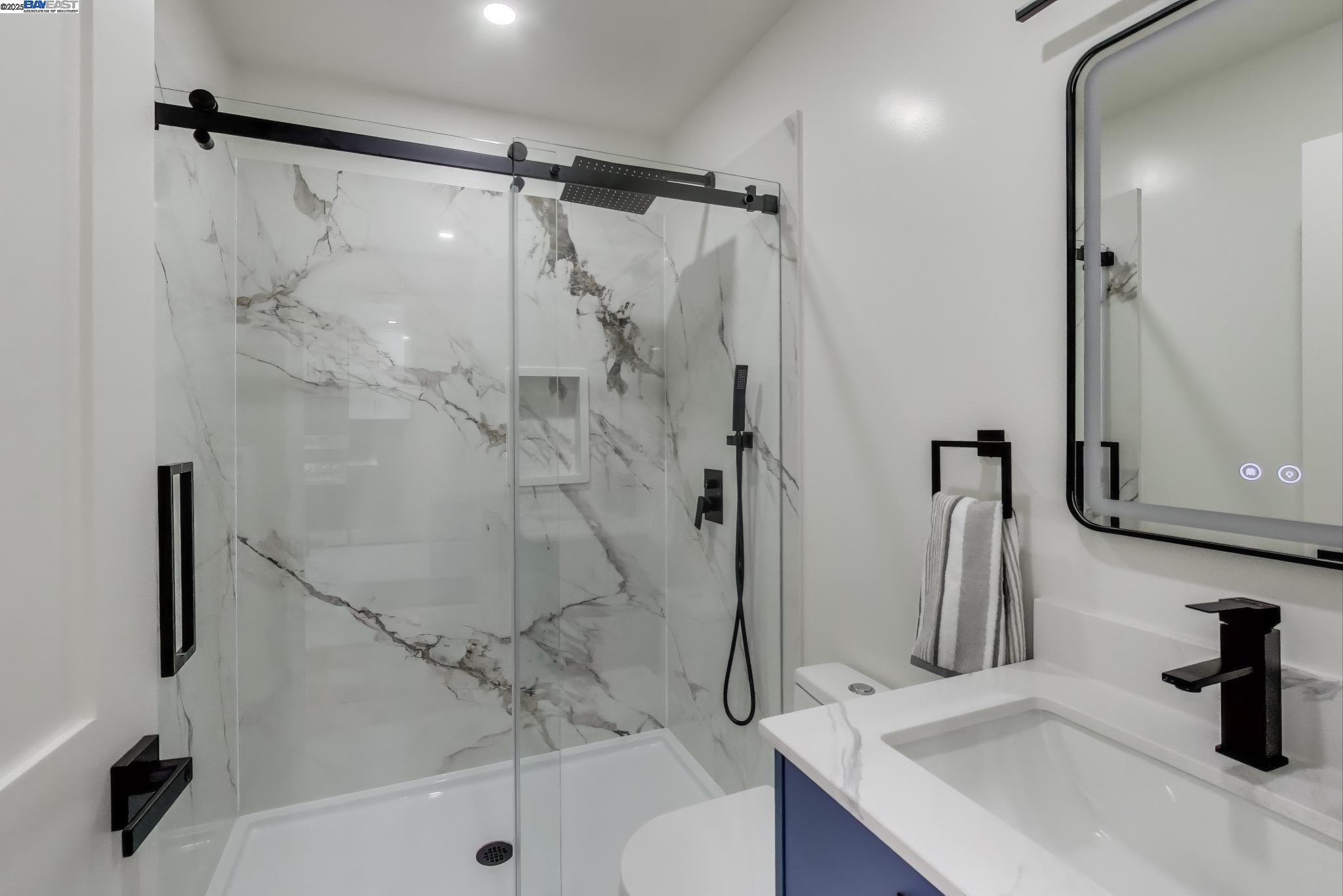 Detail Gallery Image 10 of 31 For 325 1st Ave, Daly City,  CA 94014 - 4 Beds | 3 Baths