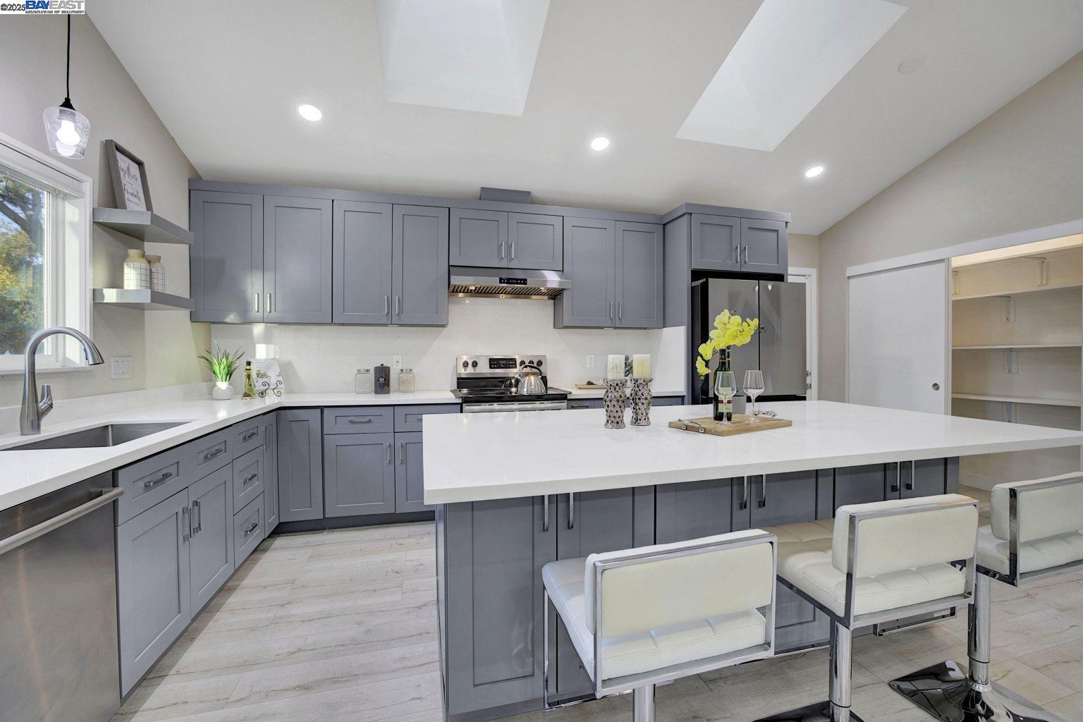 Detail Gallery Image 14 of 38 For 6140 Mayhews Landing Rd, Newark,  CA 94560 - 4 Beds | 3 Baths