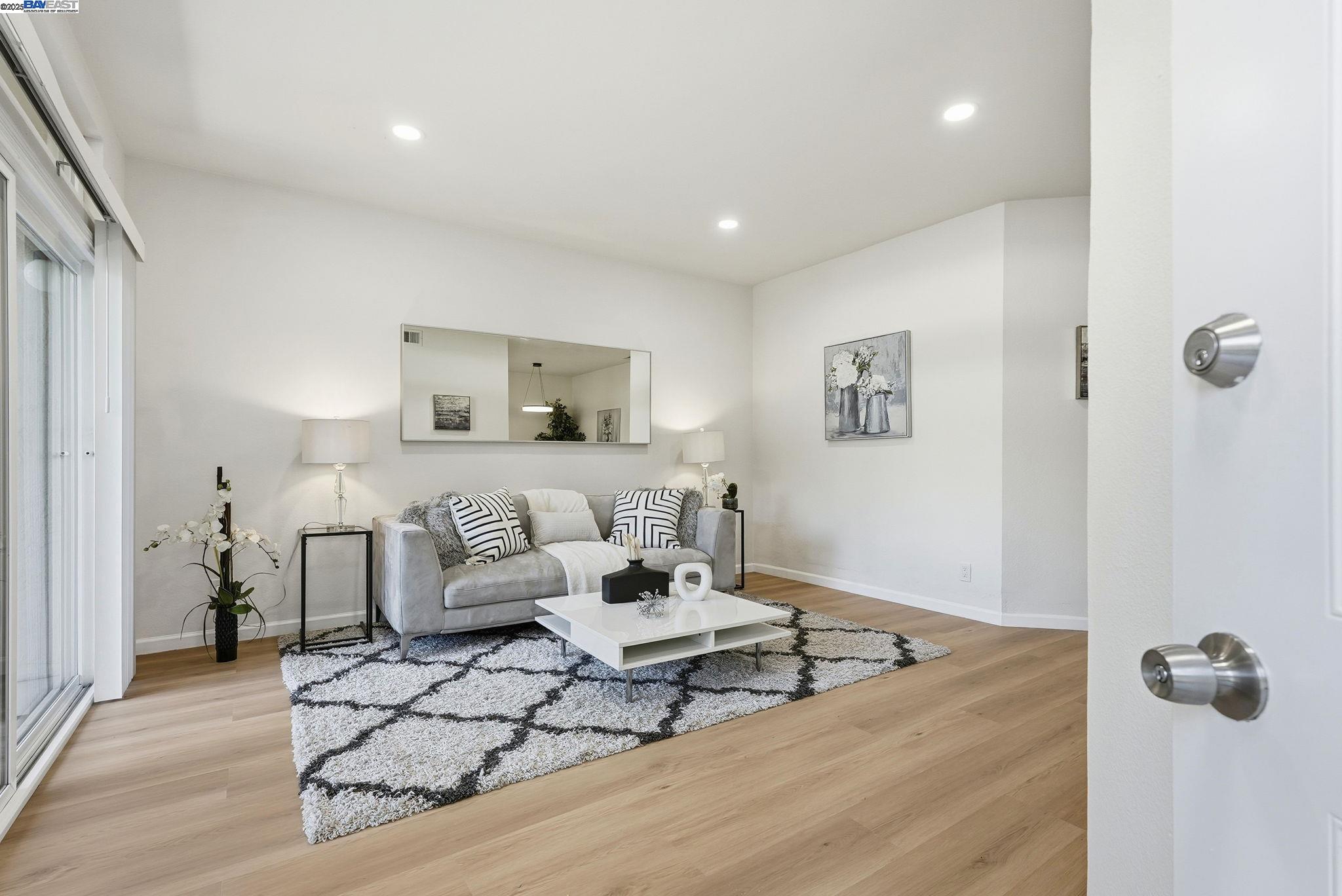 Photo #6: 41116969 Listing: Photo #6