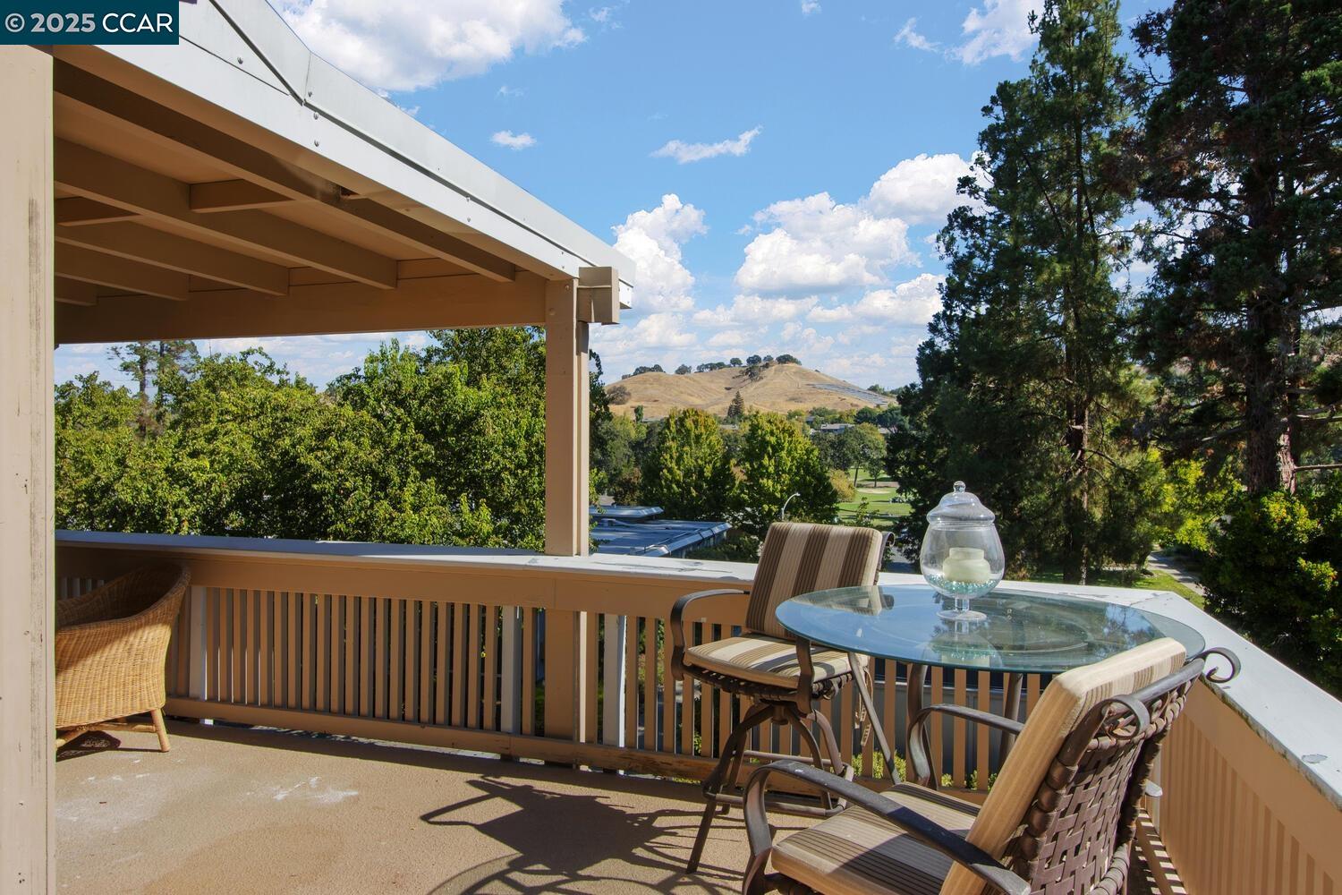 Detail Gallery Image 2 of 7 For 1132 Running Springs #11,  Walnut Creek,  CA 94595 - 2 Beds | 1 Baths