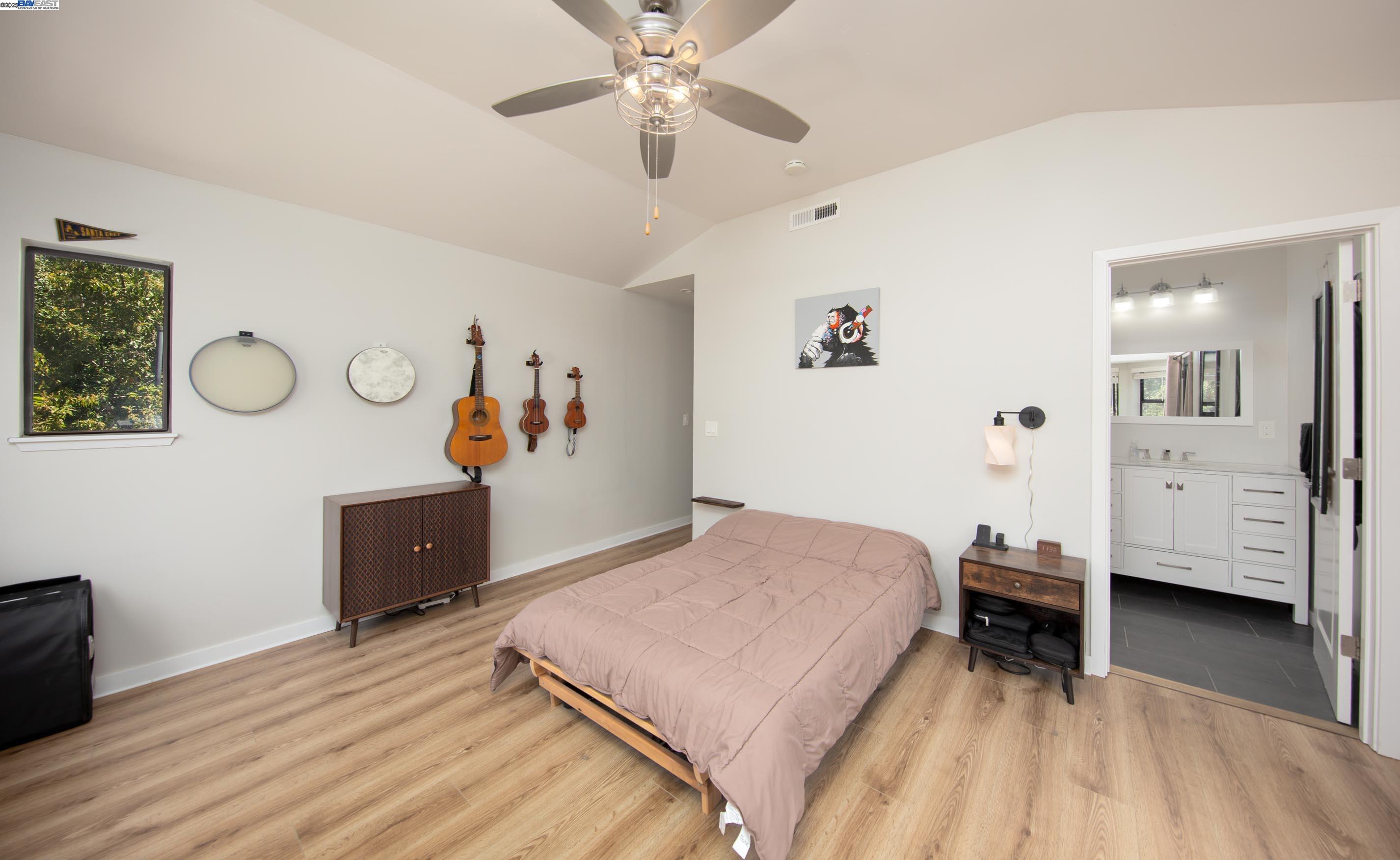 Detail Gallery Image 11 of 28 For 2165 Upper Scenic Dr, Felton,  CA 95018 - 3 Beds | 2 Baths