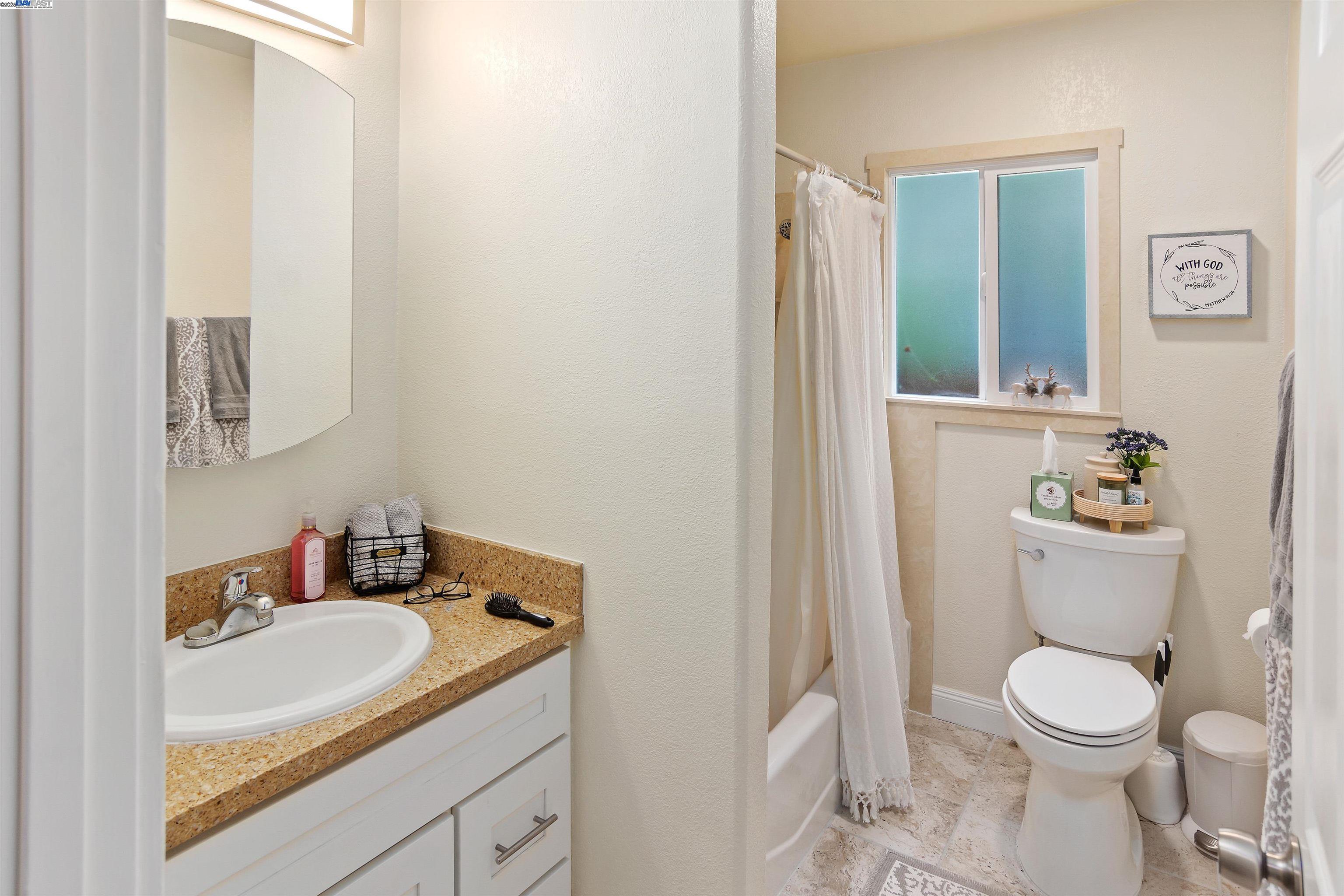 Detail Gallery Image 12 of 49 For 1512 Mozart St, Alameda,  CA 94501 - – Beds | – Baths