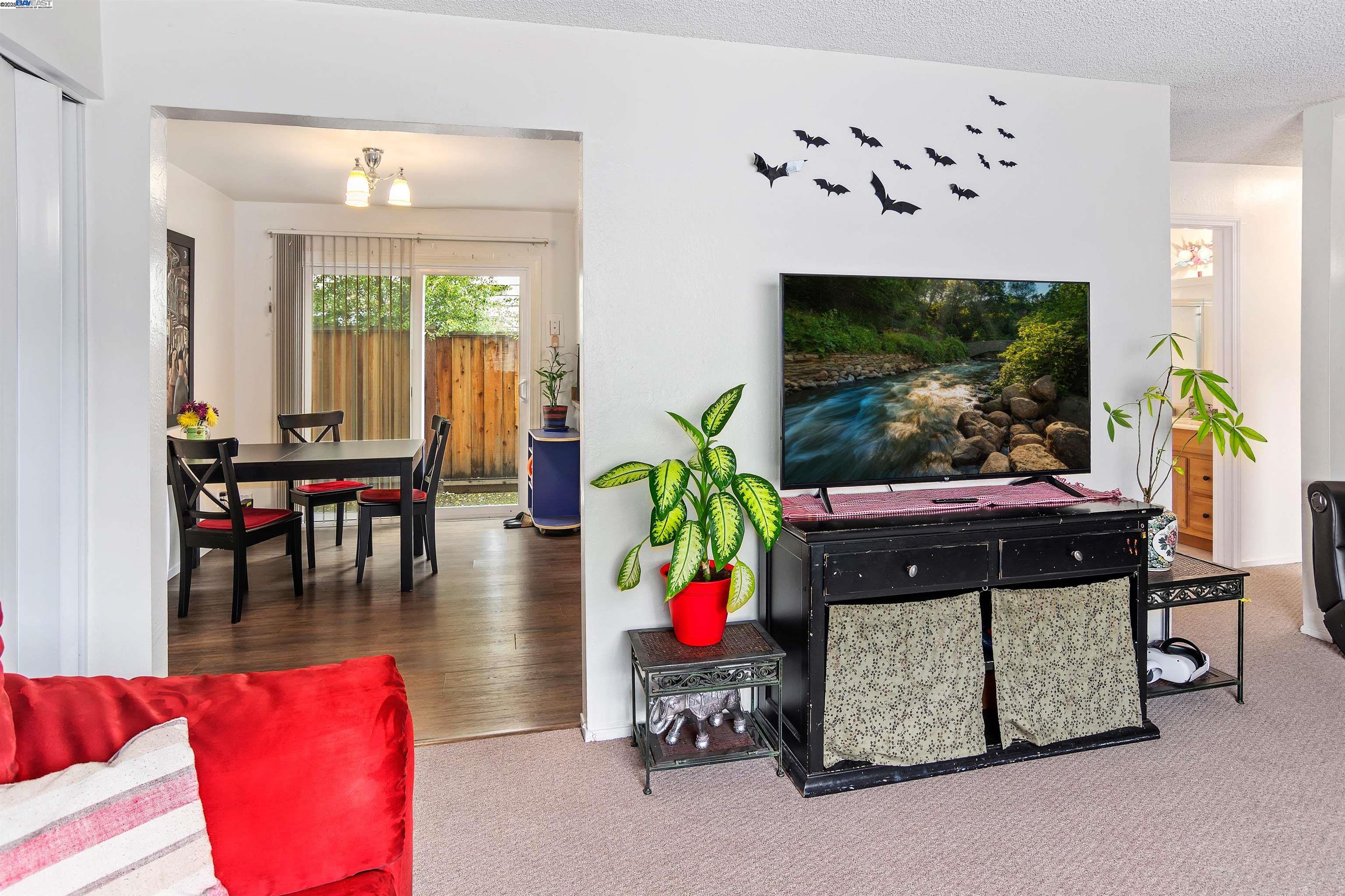 Detail Gallery Image 14 of 49 For 1512 Mozart St, Alameda,  CA 94501 - – Beds | – Baths