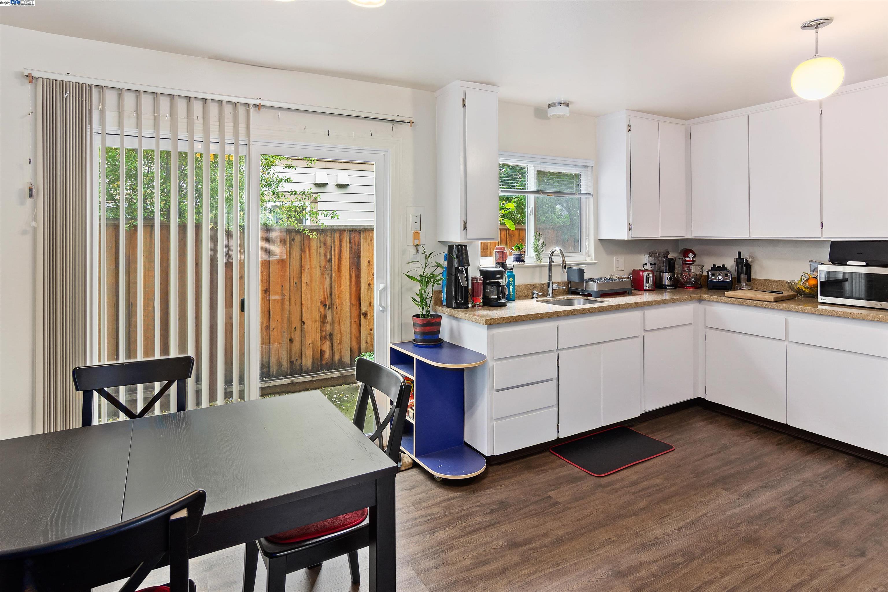 Detail Gallery Image 15 of 49 For 1512 Mozart St, Alameda,  CA 94501 - – Beds | – Baths