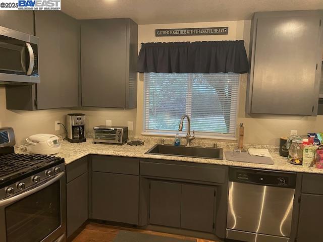 Detail Gallery Image 8 of 18 For 3710 Lakeview Dr, Shingle Springs,  CA 95682 - 3 Beds | 2 Baths