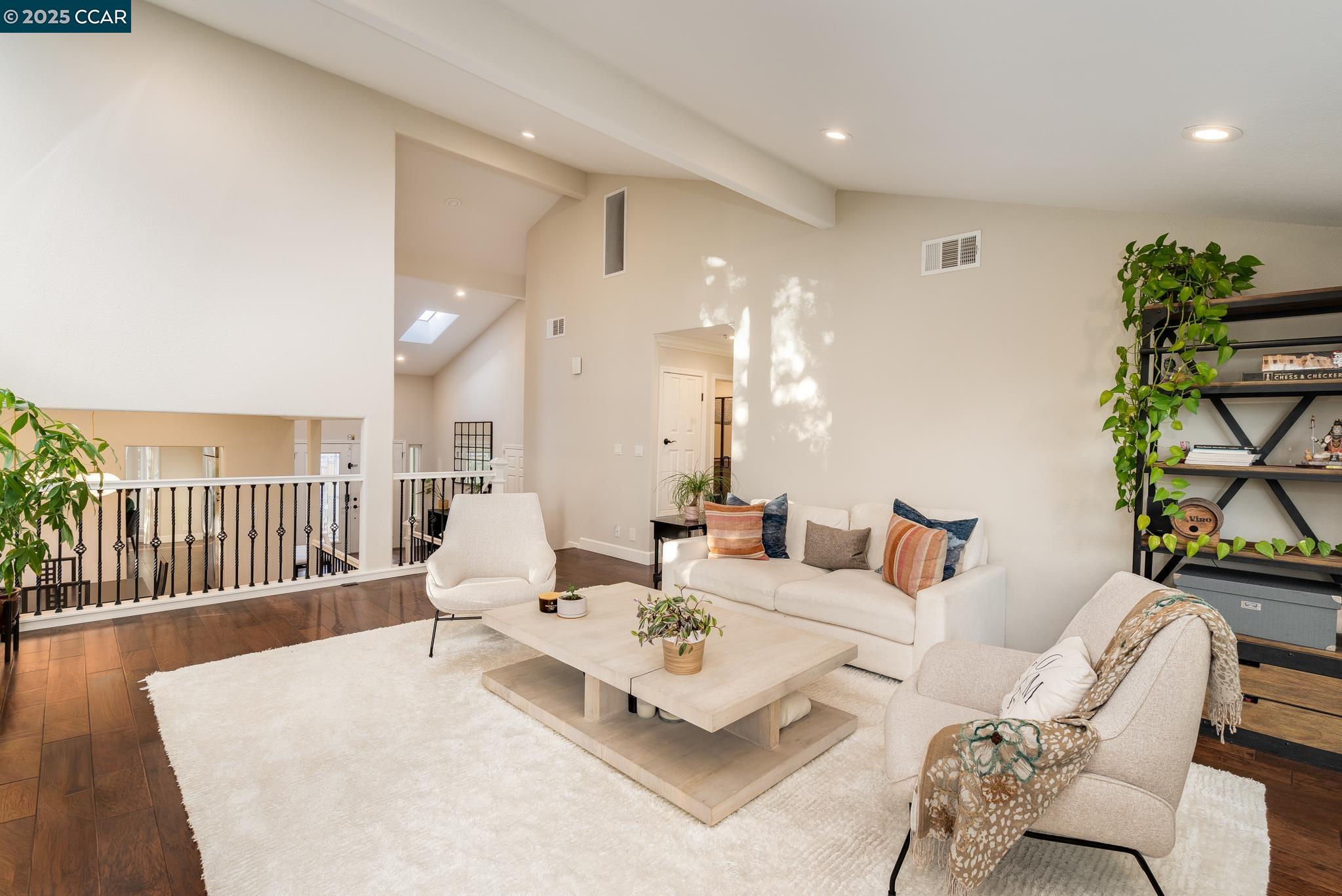 Detail Gallery Image 3 of 23 For 219 Arthur Ct, Danville,  CA 94526 - 4 Beds | 3 Baths