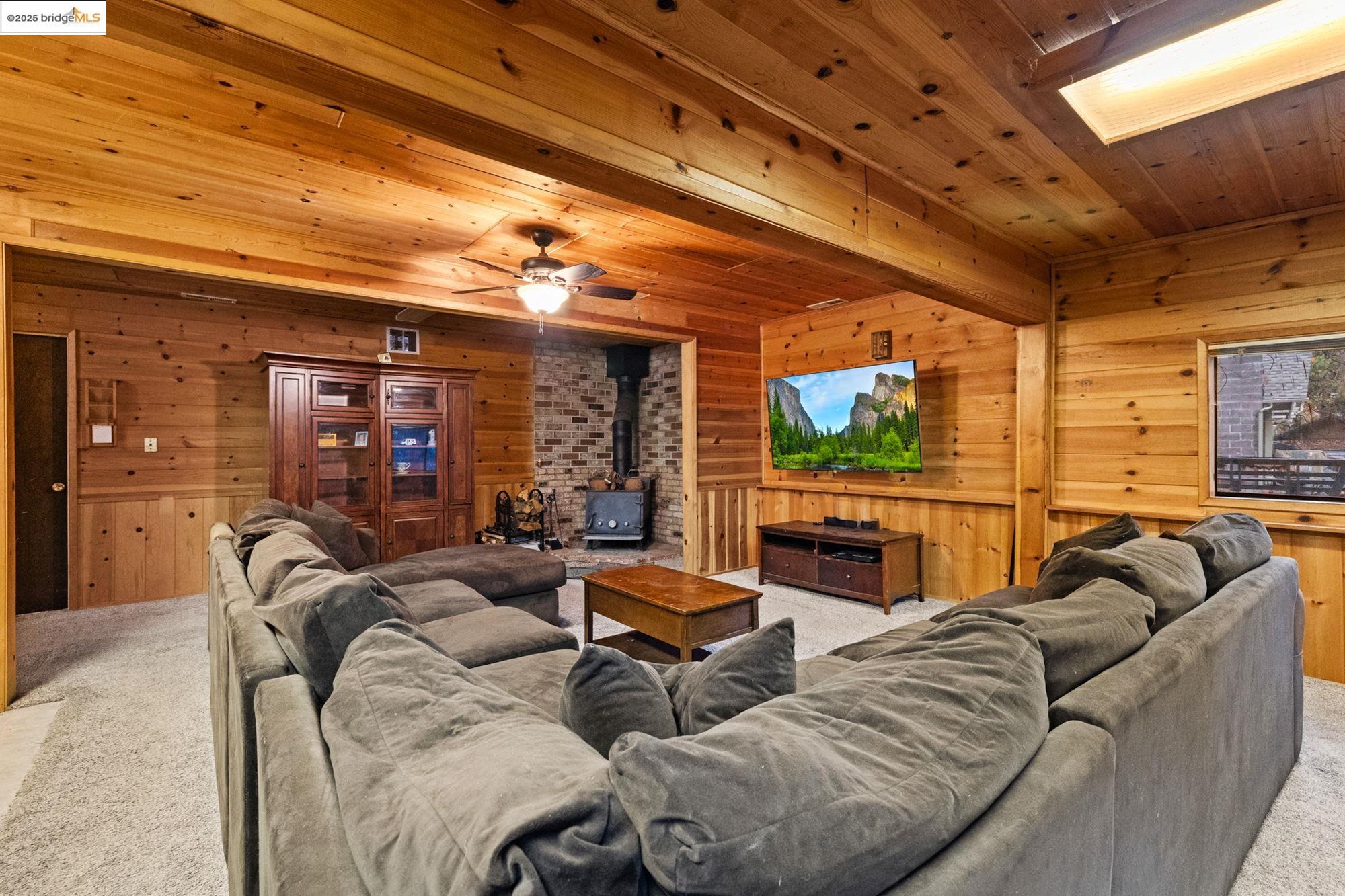 Detail Gallery Image 13 of 26 For 17851 Robin Rd, Twain Harte,  CA 95383 - 4 Beds | 3 Baths