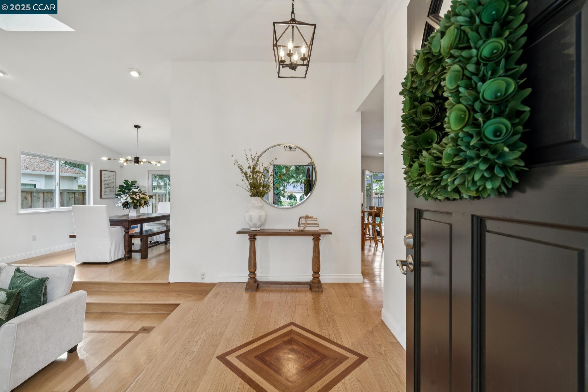 Detail Gallery Image 7 of 56 For 3067 Stinson Circle, Walnut Creek,  CA 94598 - 4 Beds | 2/1 Baths